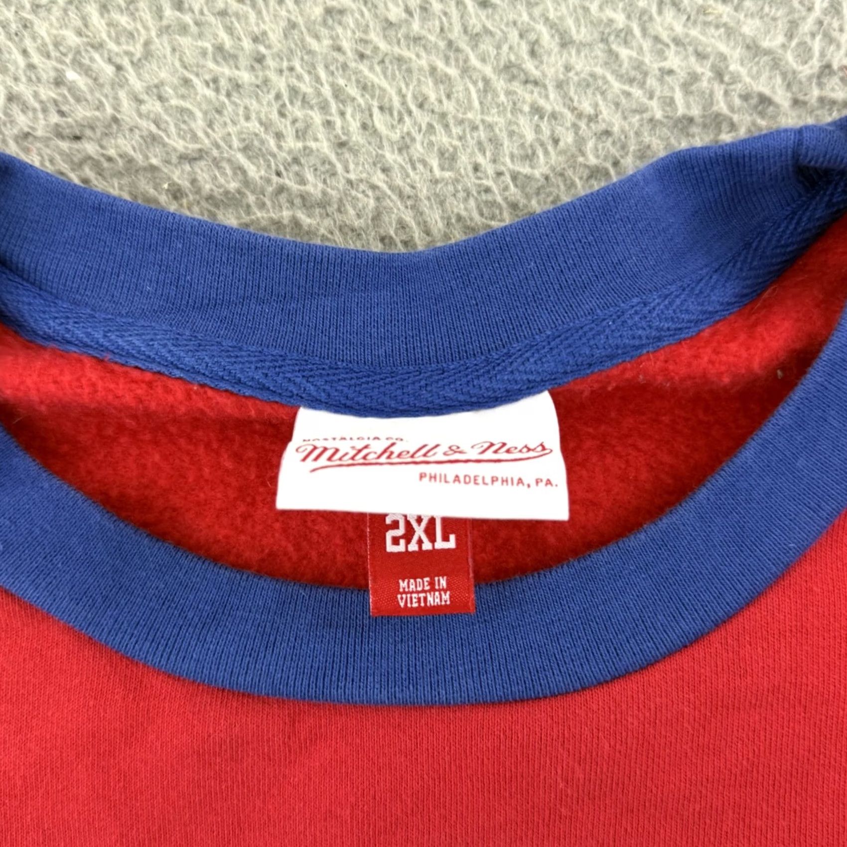 Mitchell & Ness VINTAGE Philadelphia 76ers Sweatshirt Mens 2XL NBA Mitchell & Ness Shirt Graphic Print Logo 90s Mens Size US XXL / EU 58 / 5 - 6 Thumbnail