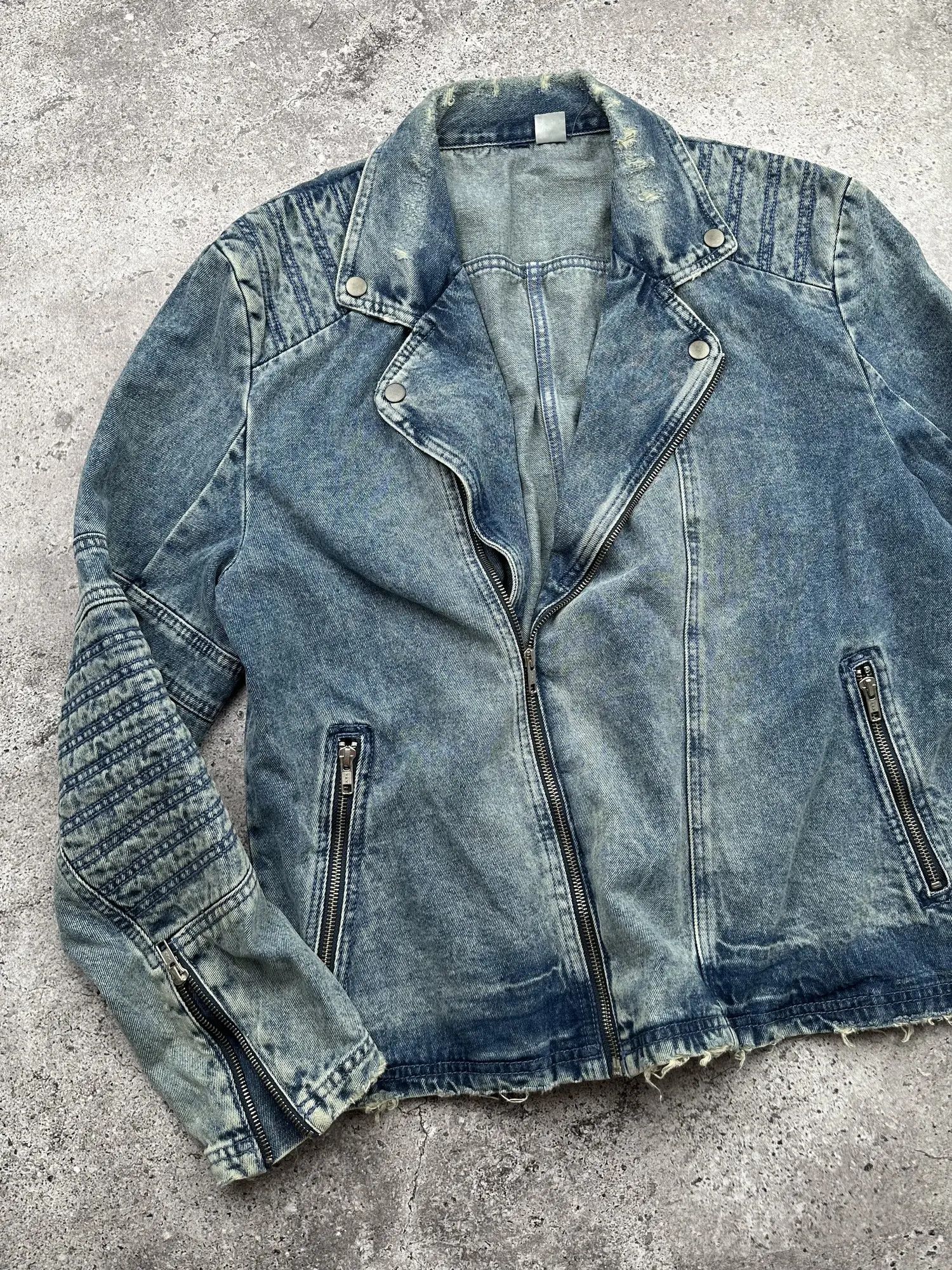 Japanese Brand Vintage Distressed Denim Jacket C30(V620) Size L / US 10 / IT 46 - 2 Thumbnail