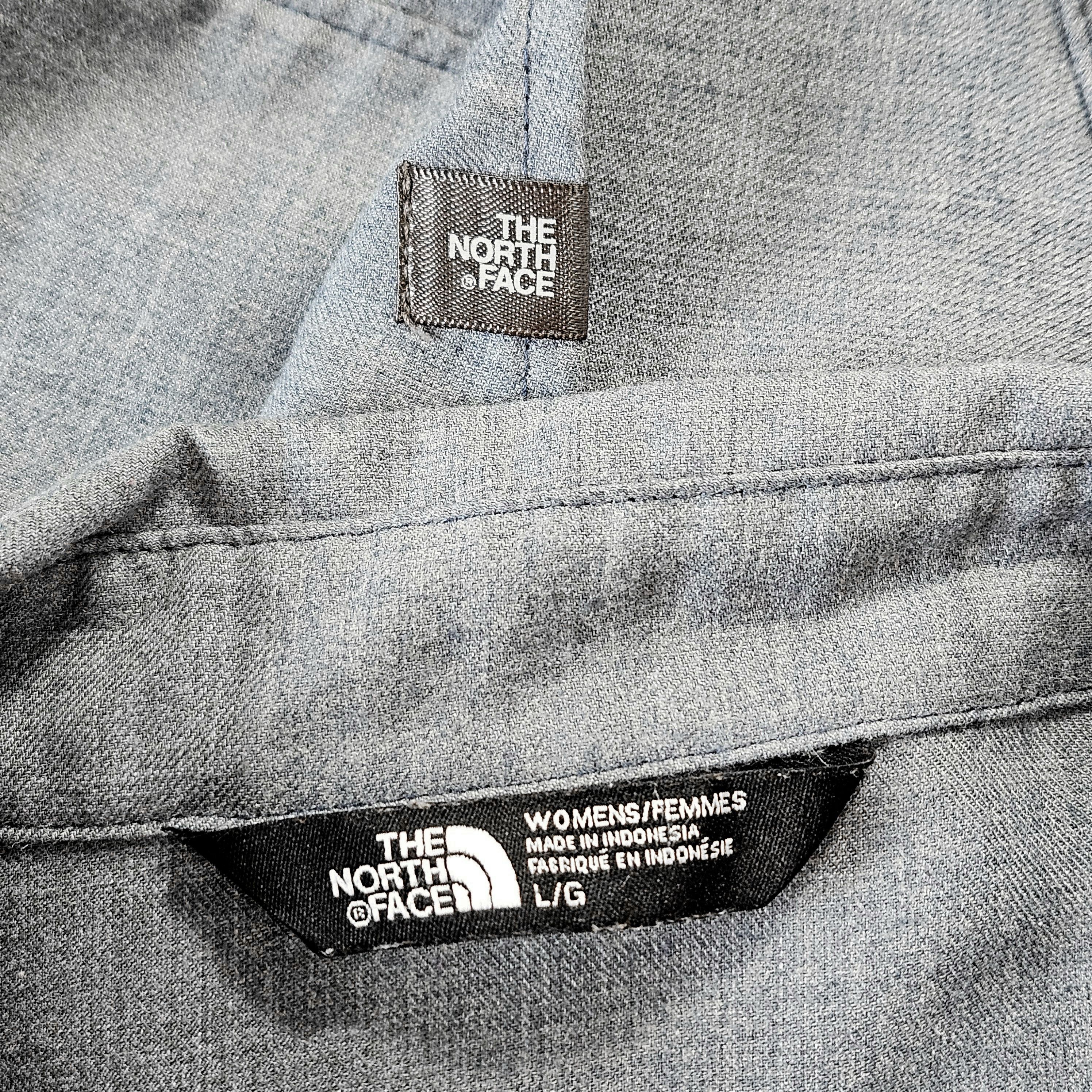 The North Face The North Face Size L Shirt Blue Chambray No-Tuck Button Size L / US 10 / IT 46 - 9 Thumbnail
