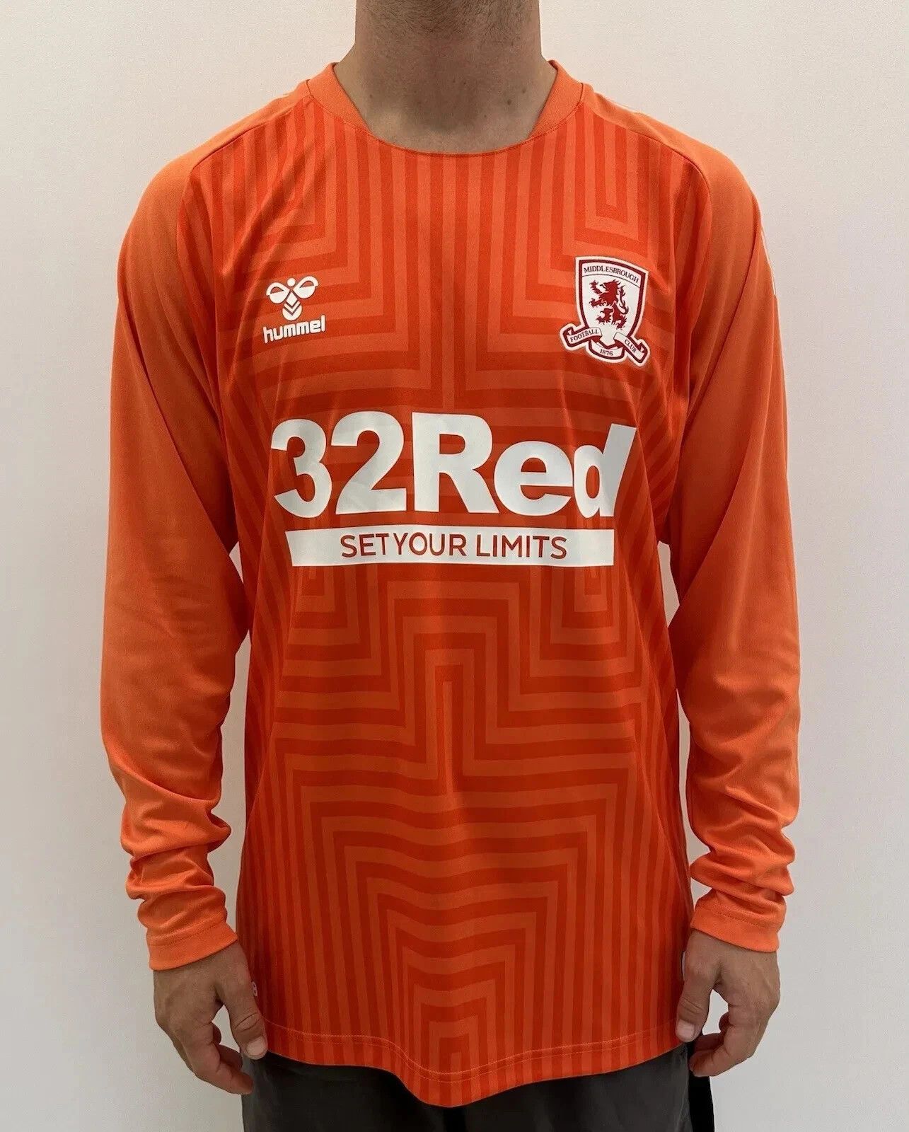 Hummel Middlesbrough 2021 2022 GOALKEEPER JERSEY SOCCER LONG SLEEVE Size US L / EU 52-54 / 3 - 3 Thumbnail