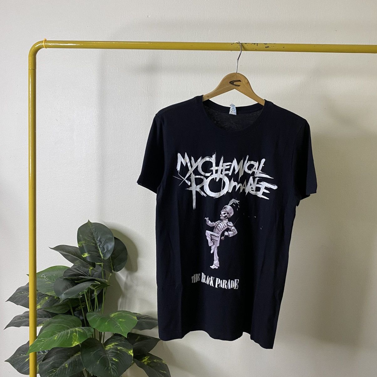 Band Tees My Chemical Romance MCR The Black Parade Band T Shirt Size US M / EU 48-50 / 2 - 1 Thumbnail
