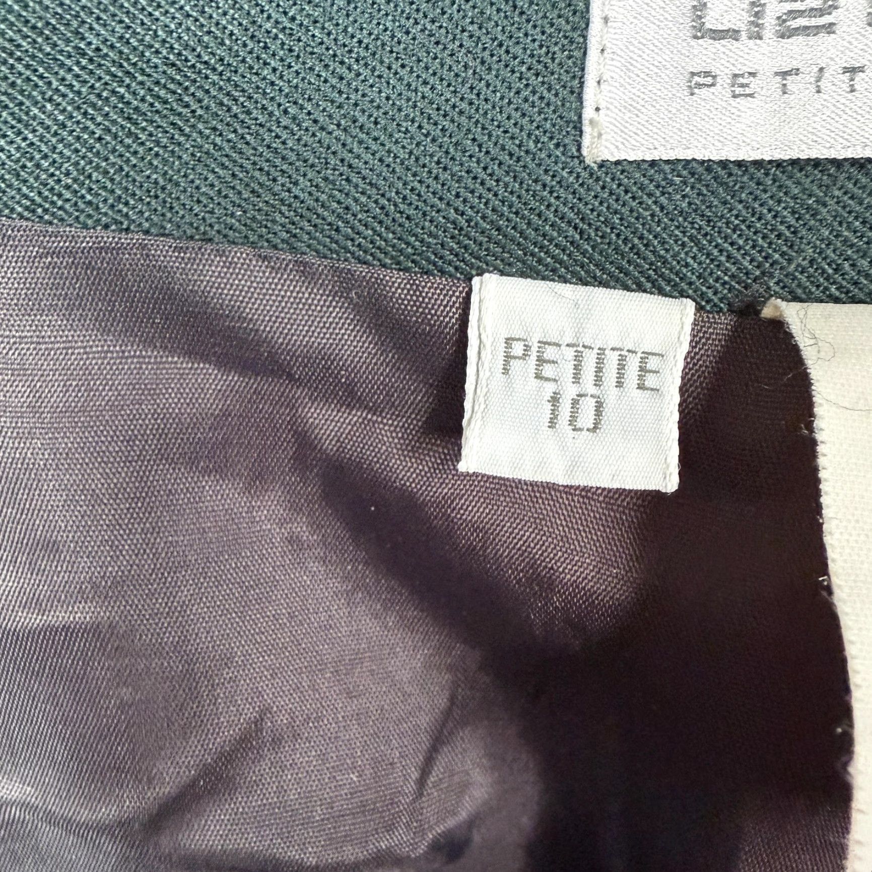 Liz Claiborne VINTAGE Liz Claiborne Bermuda Shorts Womens 10P Petite 28x20 Green Wool Pleated Preppy Size 32" / US 10 / IT 46 - 5 Thumbnail