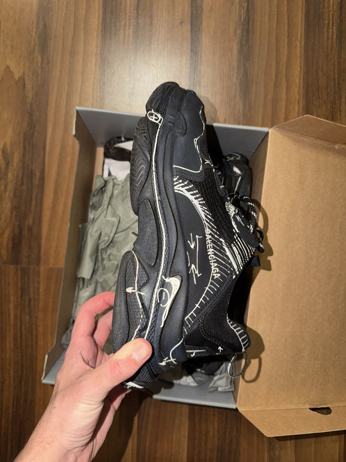 Balenciaga Balenciaga Triples Logotype Black White Size US 13 / EU 46 - 11 Thumbnail