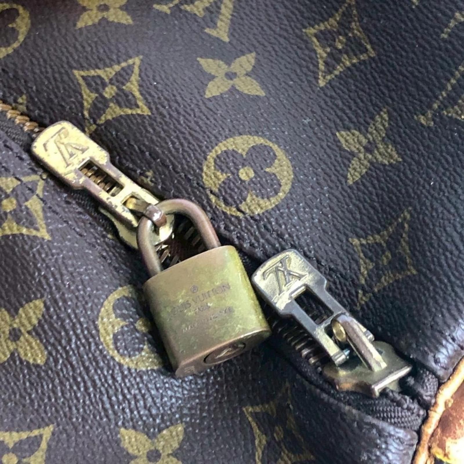 Louis Vuitton Louis Vuitton - Monogram Canvas Travel Bag Size ONE SIZE - 8 Thumbnail