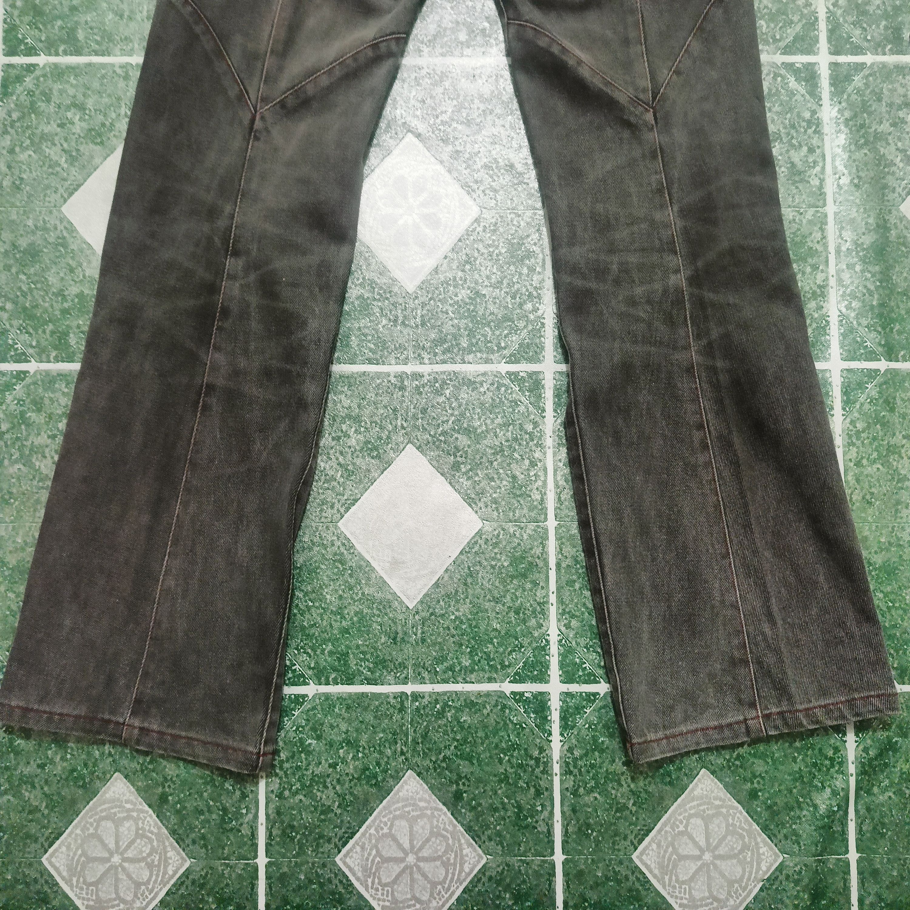 Who Decides War Japanese Difference Rupert Flared Jeans Distressed Jeans Size US 31 - 14 Thumbnail