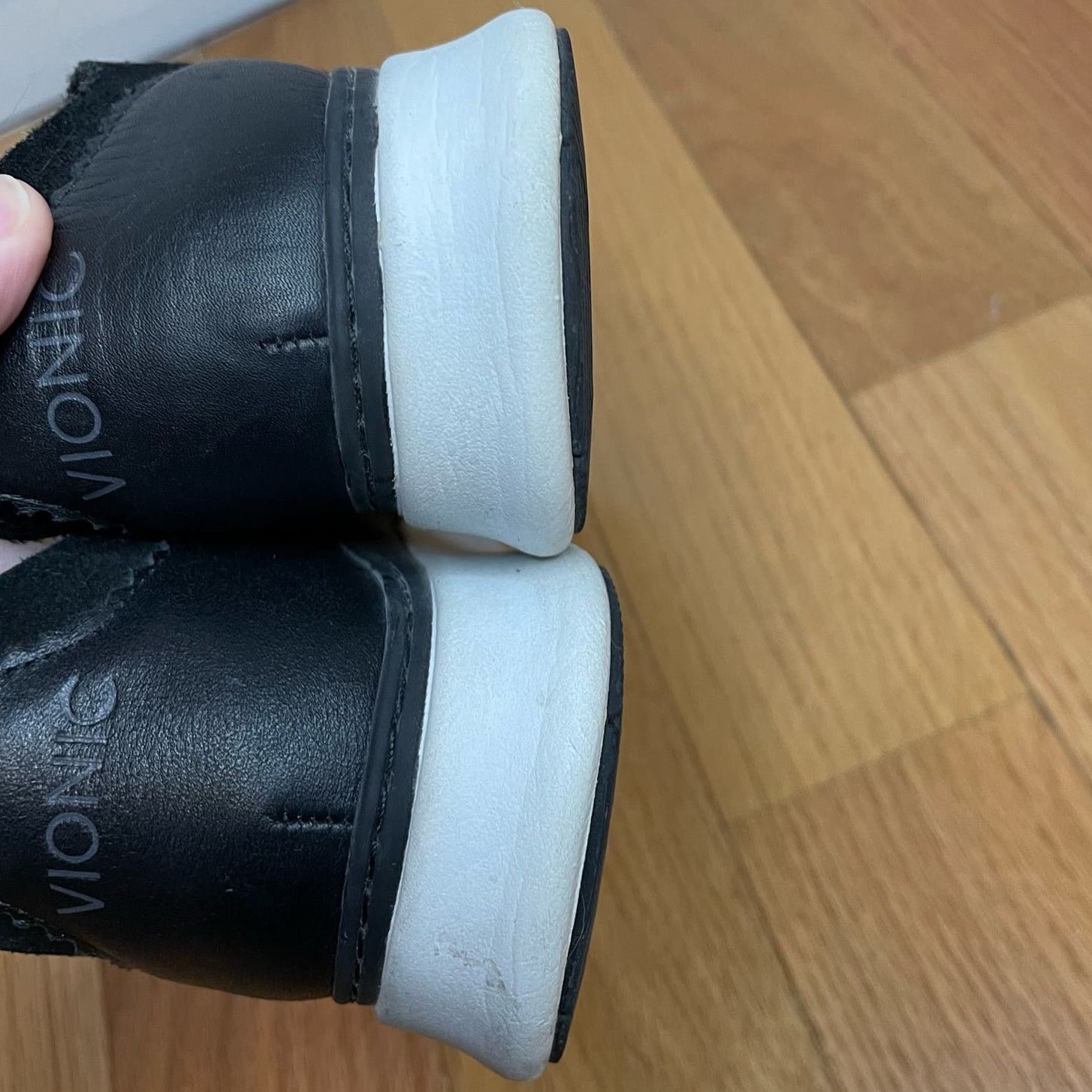 Vionic Vionic Black Taylor Sneakers 5 Womens Lace Up Athletic Suede Size US 5 / IT 35 - 8 Thumbnail