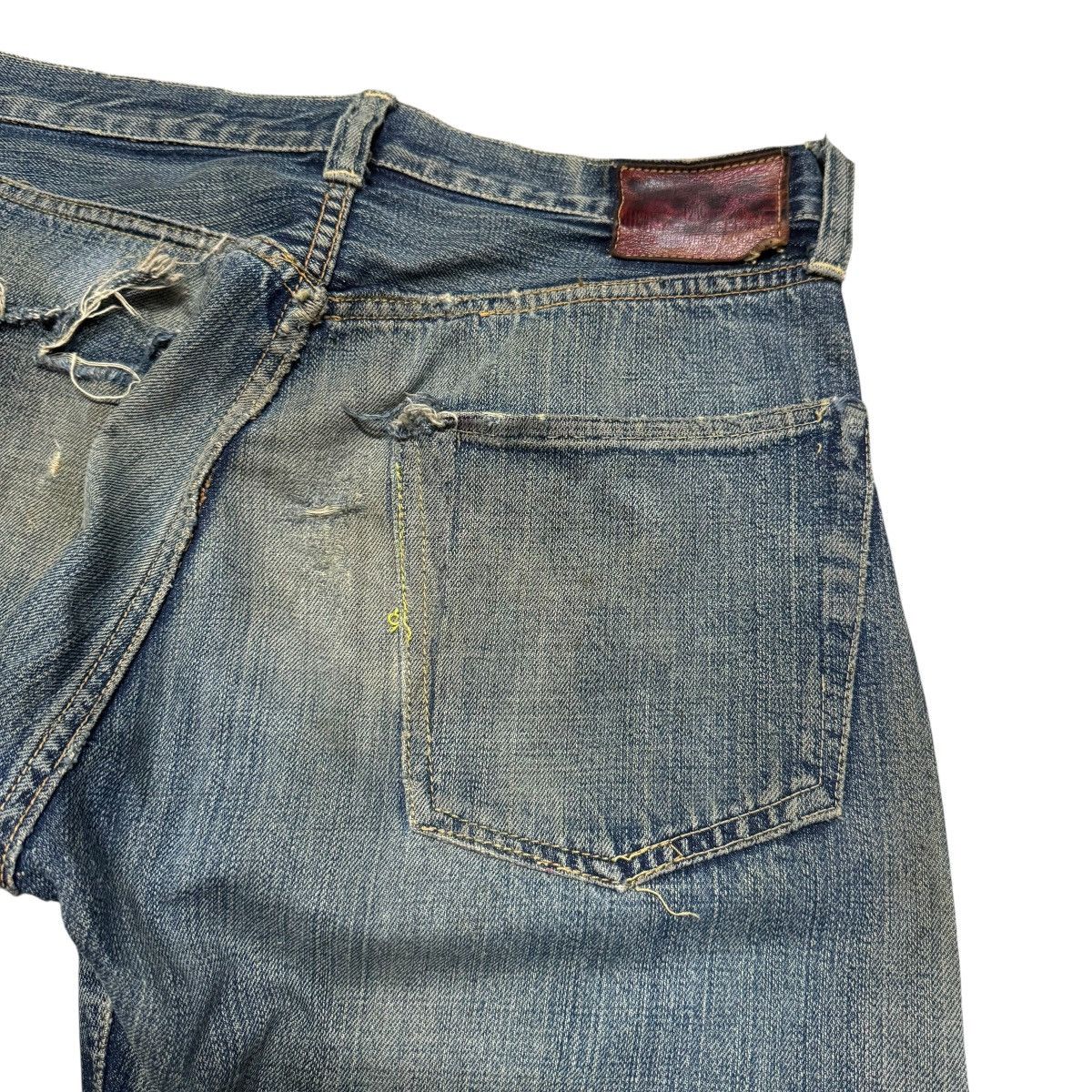 The Real McCoy's Vintage Real McCoys Ultimate Seeker Distessed Denim Jeans Size US 30 / EU 46 - 13 Thumbnail