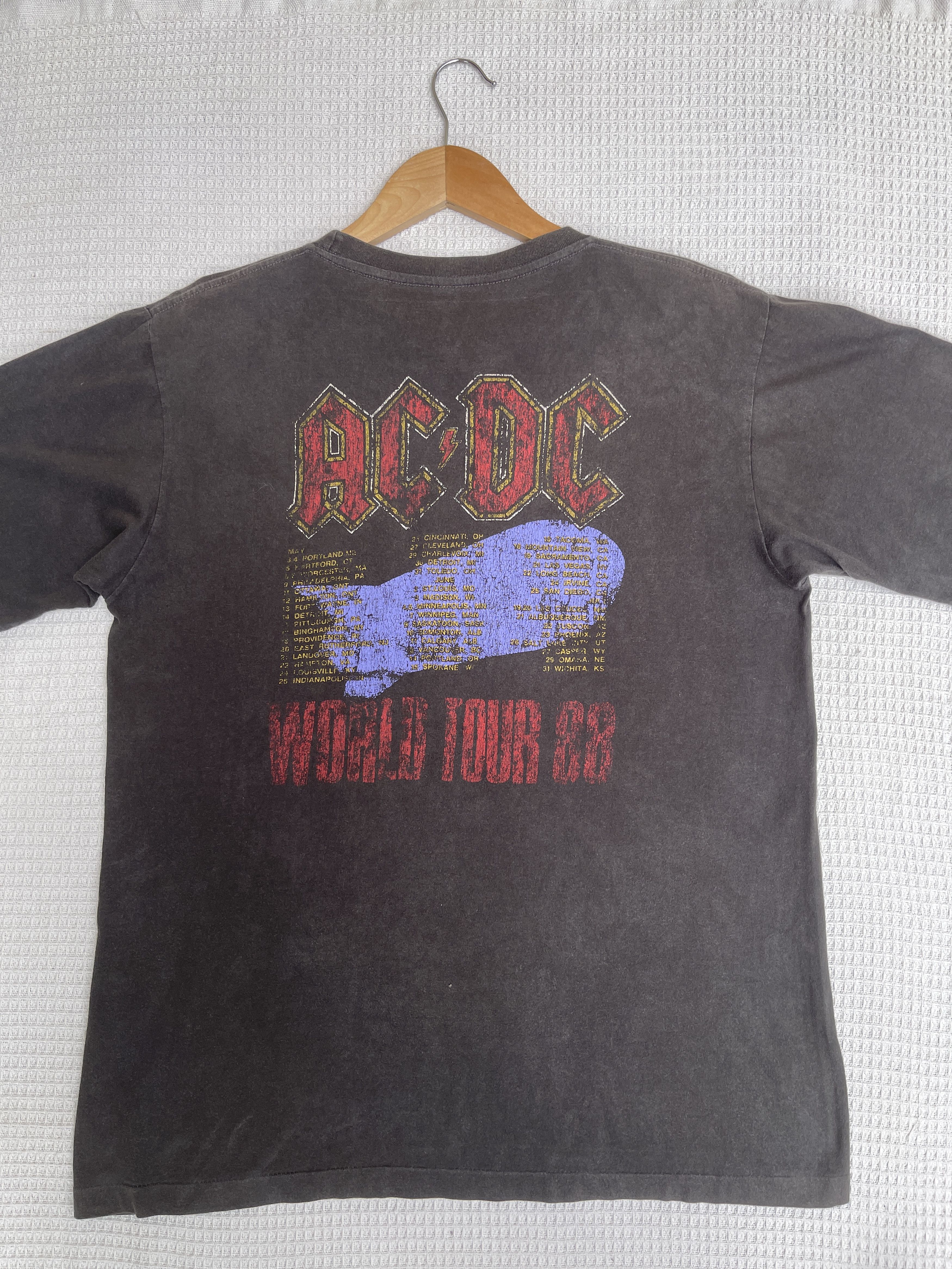 Band Tees Last Drop🔥Rare🔥Vintage Band ACDC World Tour Faded T-Shirt Size US L / EU 52-54 / 3 - 13 Thumbnail