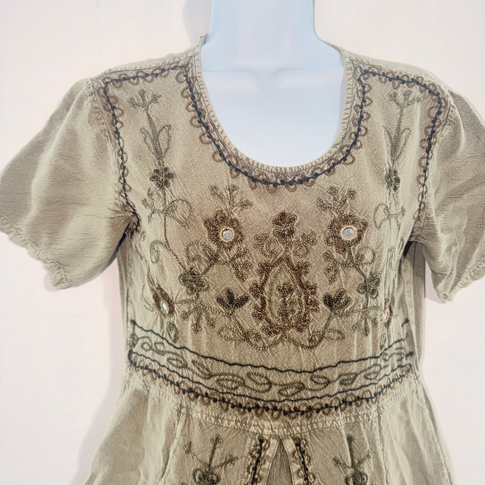 a line semi formal dresses Vintage 90s Boho Lace Flutter Dress (S) main image 0