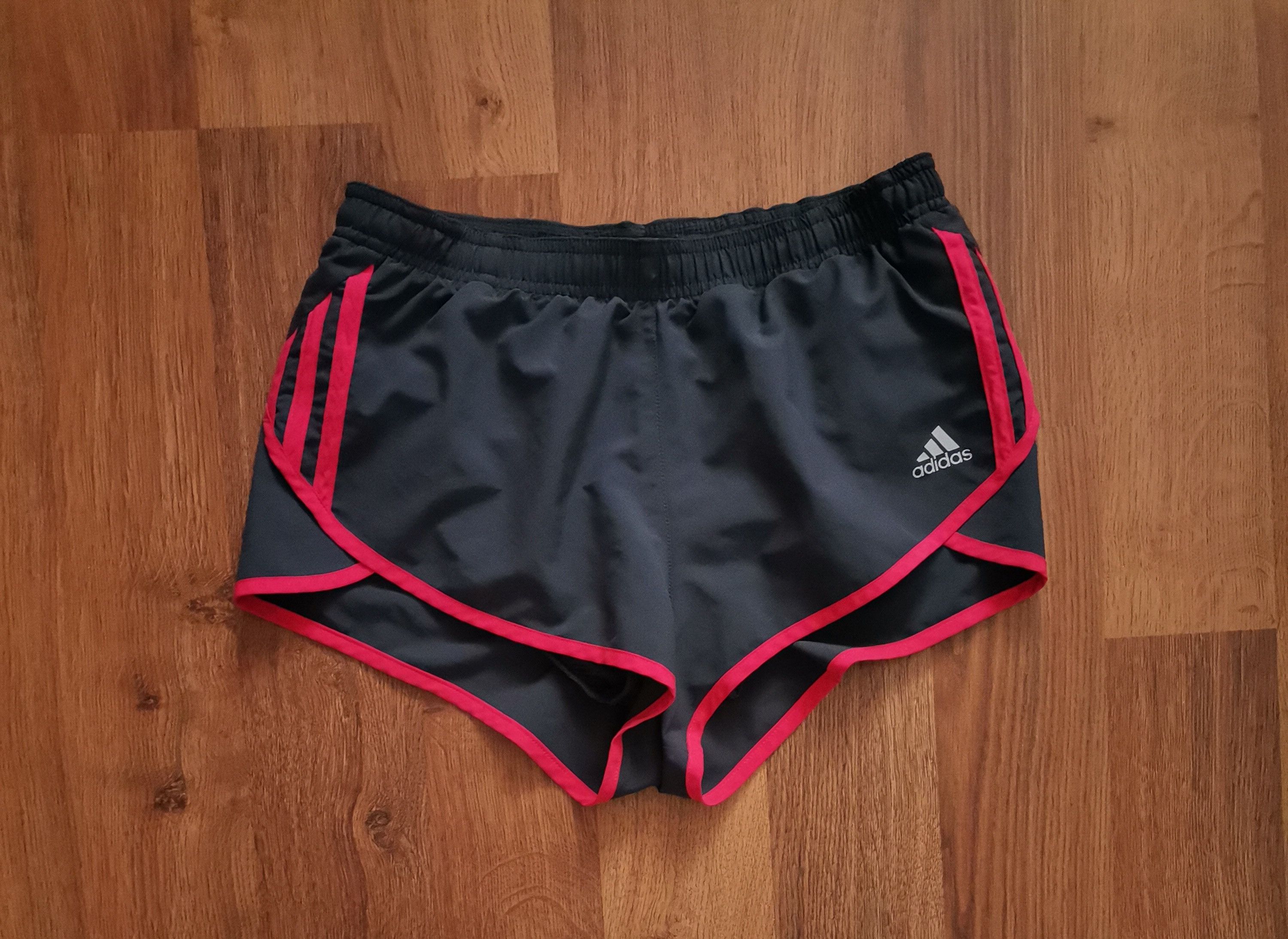Adidas Adidas Women's Shorts Size 28" / US 6 / IT 42 - 1 Thumbnail