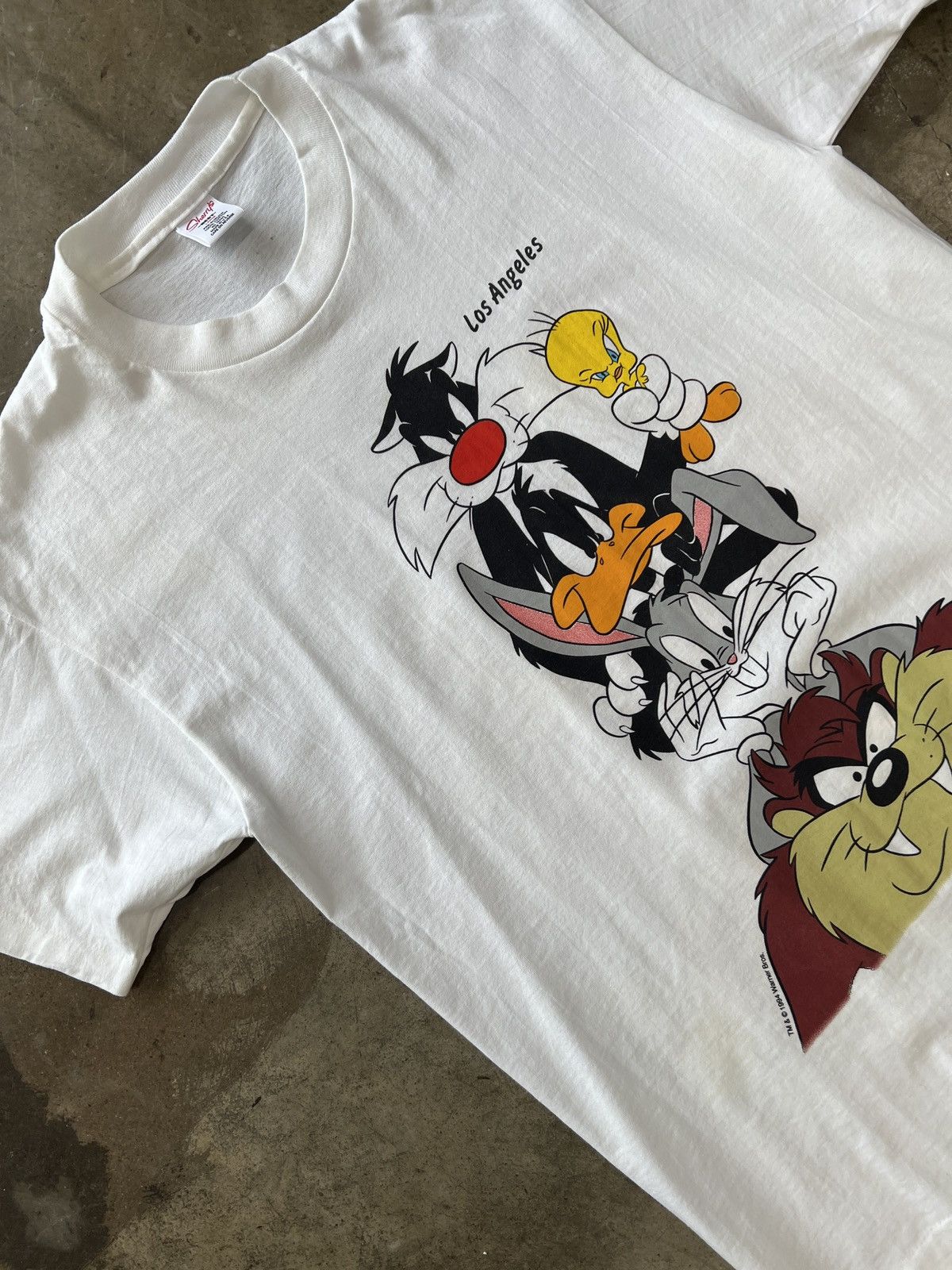 Vintage Vintage Looney Tunes Los Angeles Tee Sz. Large Size US L / EU 52-54 / 3 - 1 Thumbnail
