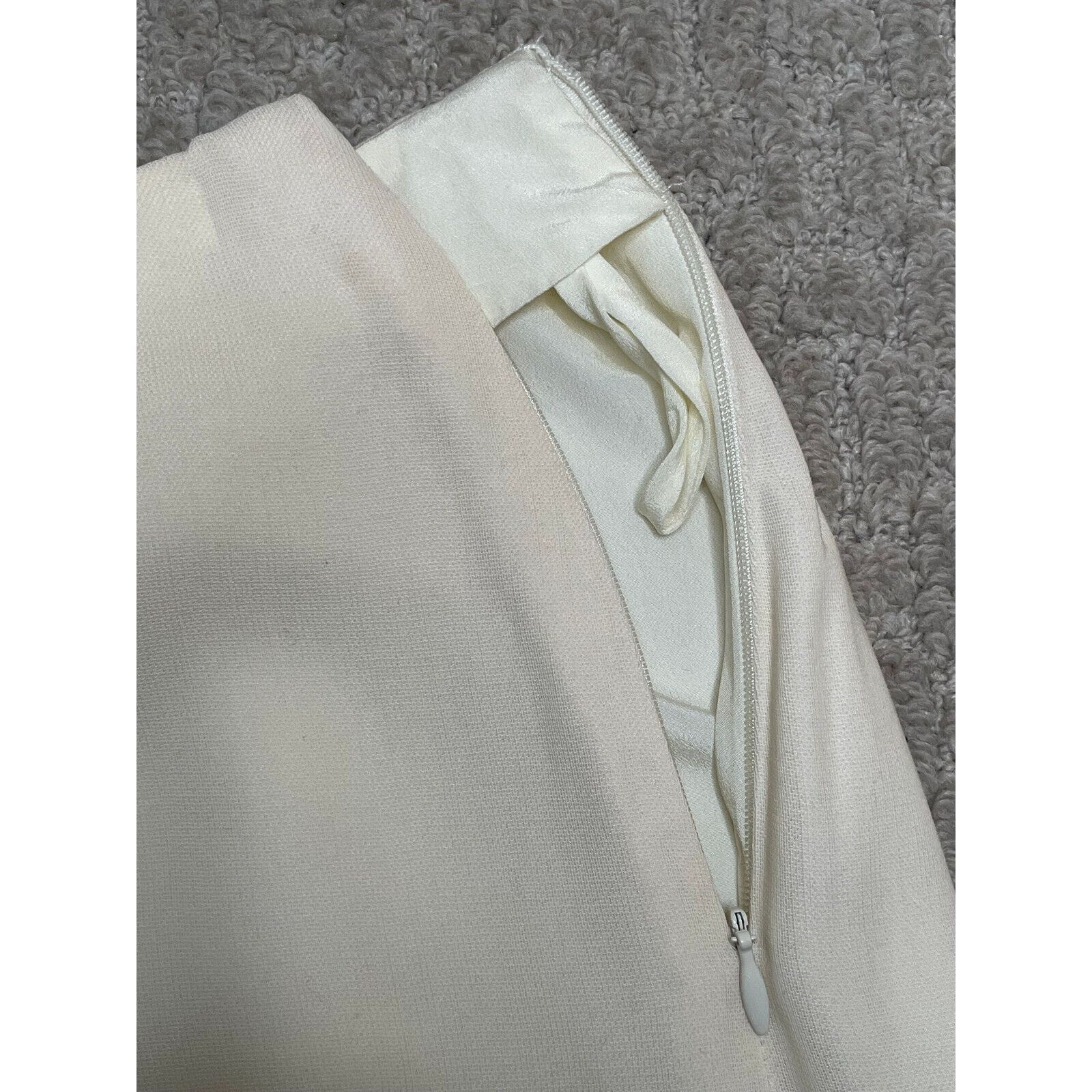 Valentino Vintage Valentino Ivory Wool Blend Straight Skirt Womens 8 Size 30" / US 8 / IT 44 - 6 Thumbnail