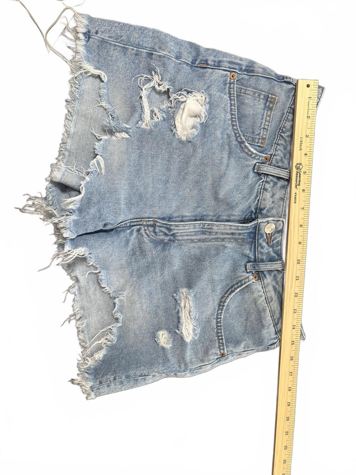 Divided High Rise Denim Shorts Cutoff/ Festival Boho Summer 8 Size 30" / US 8 / IT 44 - 9 Thumbnail