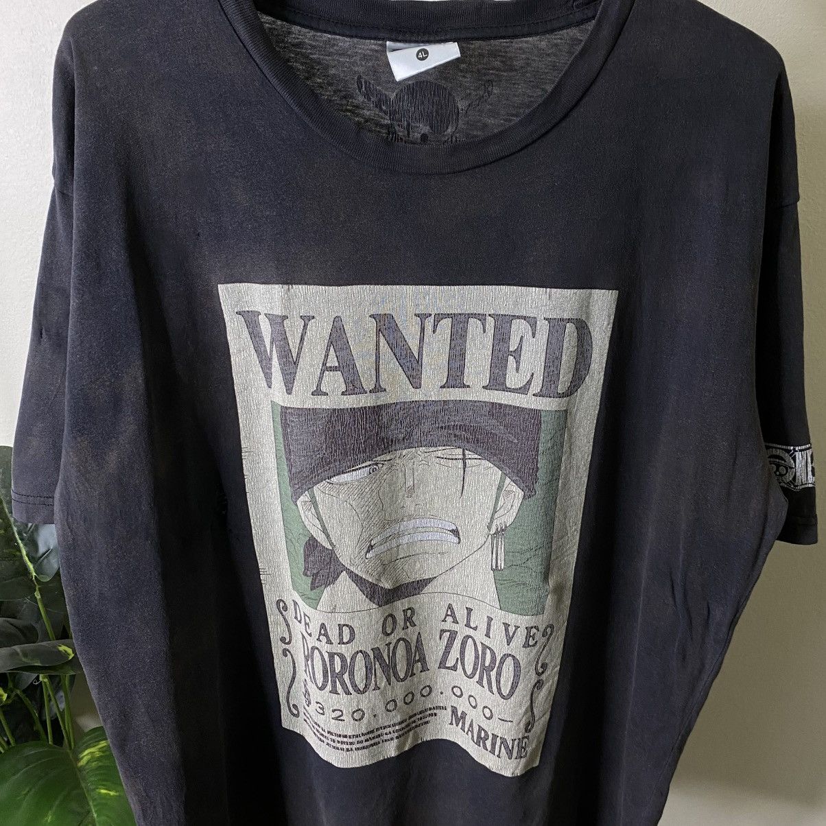 One Piece Vintage Y2K Roronoa Zoro Wanted Poster Faded Anime T Shirt Size US XL / EU 56 / 4 - 2 Thumbnail