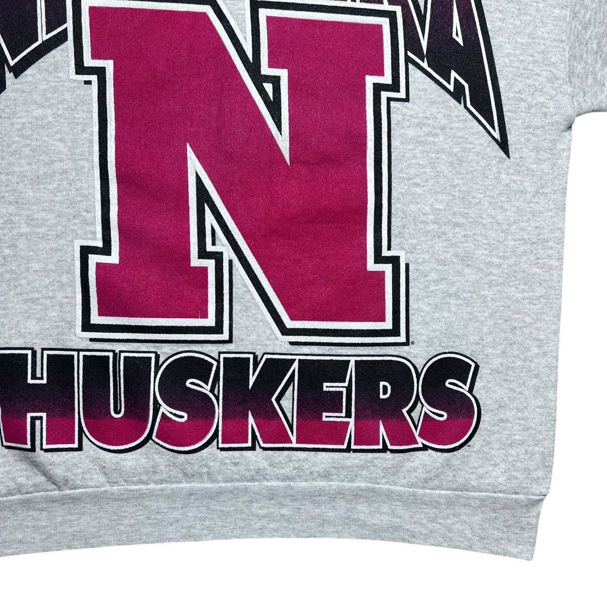 NCAA Vintage 1990s NCAA Nebraska Cornhuskers Spell Out Sweatshirt Size US L / EU 52-54 / 3 - 8 Thumbnail