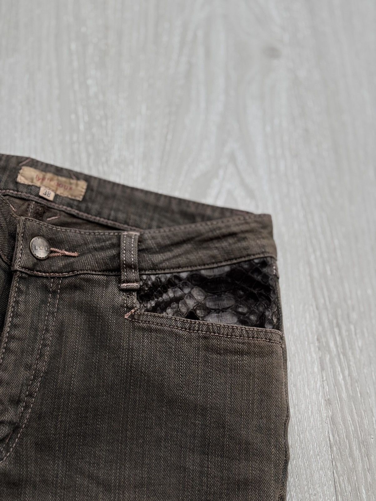 Japanese Brand Lyon mudwash mudmax distressed flare jeans Size US 26 / EU 42 - 4 Thumbnail