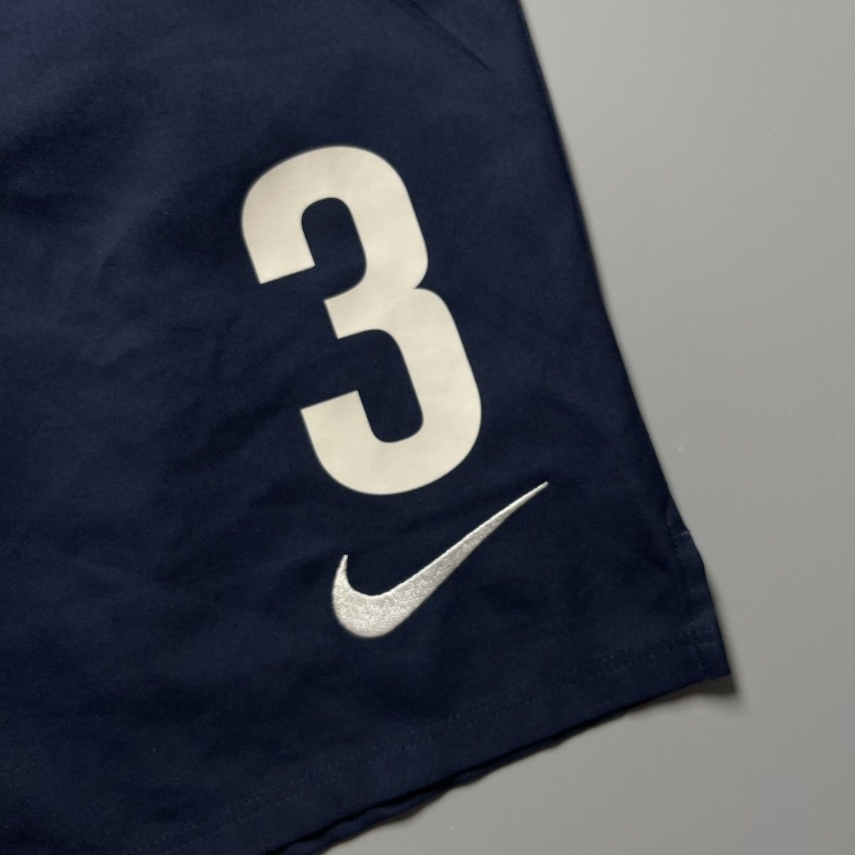 Vintage ENGLAND NIKE 2012/2013 FOOTBALL HOME SHORTS #3 COLE, BAINES Size US 36 / EU 52 - 3 Thumbnail