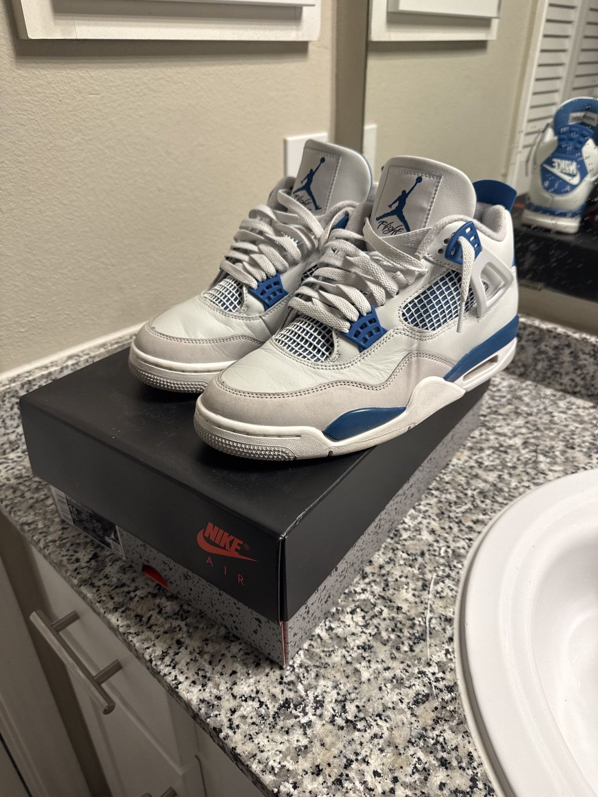 Nike Jordan 4 Military Blue Size US 9.5 / EU 42-43 - 3 Thumbnail