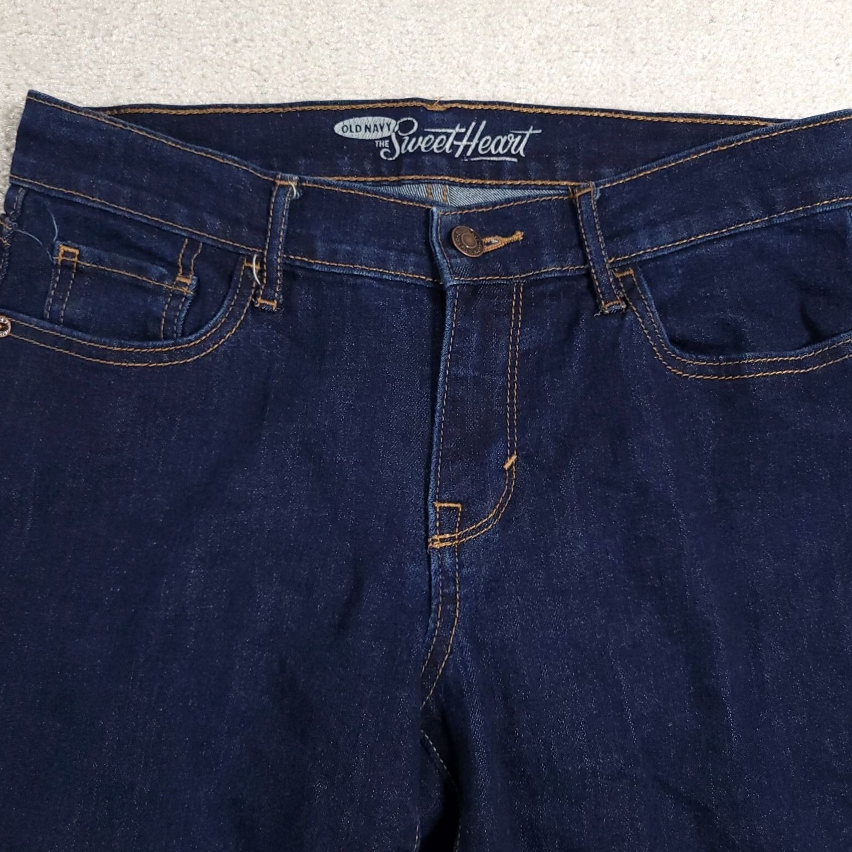 Old Navy Old Navy Jeans Capris The Sweetheart Denim Capri Pants Womens 4 Dark Wash Stretch Cuffed Jeans Regular 4 Blue Women Mens? Size 27" / US 4 / IT 40 - 3 Thumbnail