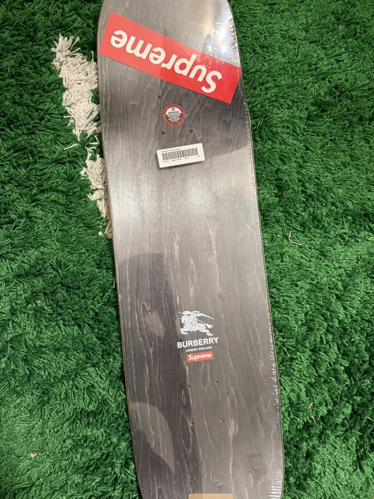 Burberry × Supreme Supreme Burberry NEW SKATE DECK Size ONE SIZE - 2 Thumbnail