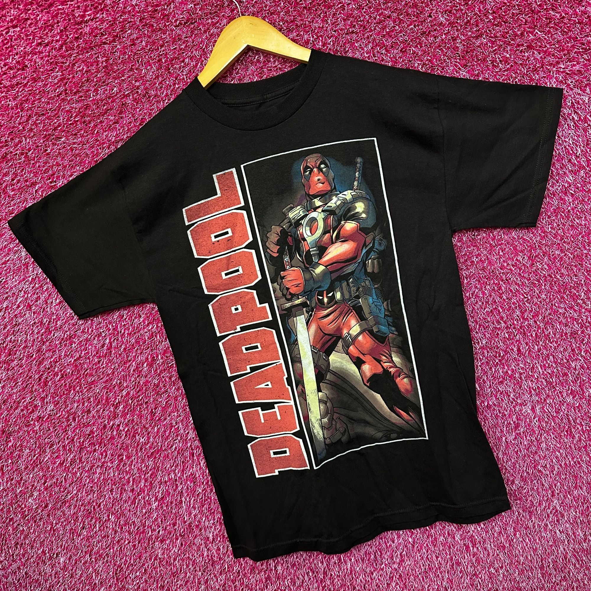 Marvel Comics Deadpool Ultimate Timeline Wade Wilson Marvel Comics Tee M Size US M / EU 48-50 / 2 - 3 Thumbnail