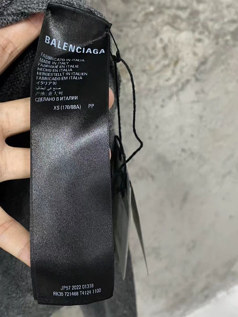 Balenciaga Balenciaga Embroidered Logo Sweater Size US XS / EU 42 / 0 - 7 Thumbnail