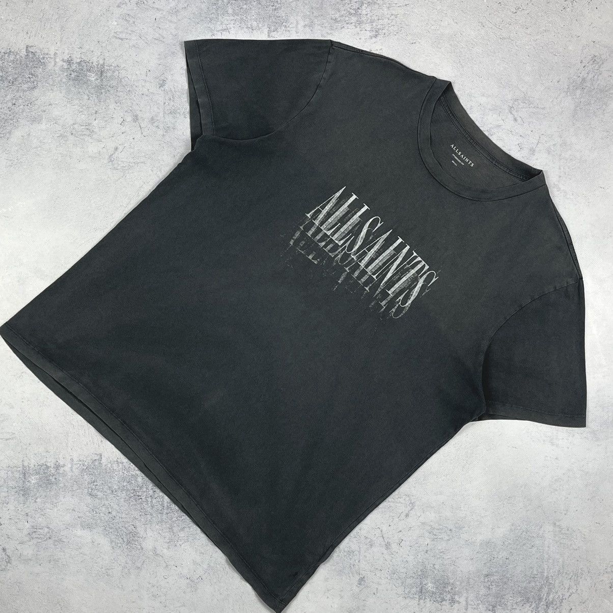 Allsaints Designer Allsaints Imprint y2k big logo oversize faded tee Size US S / EU 44-46 / 1 - 1 Thumbnail