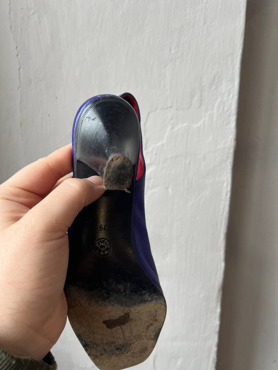 Celine 80’S CELINE ITALY ESCARPINS BLUE LEATHER HEELS CLASSIC SZ 39 Size US 9 / IT 39 - 20 Thumbnail