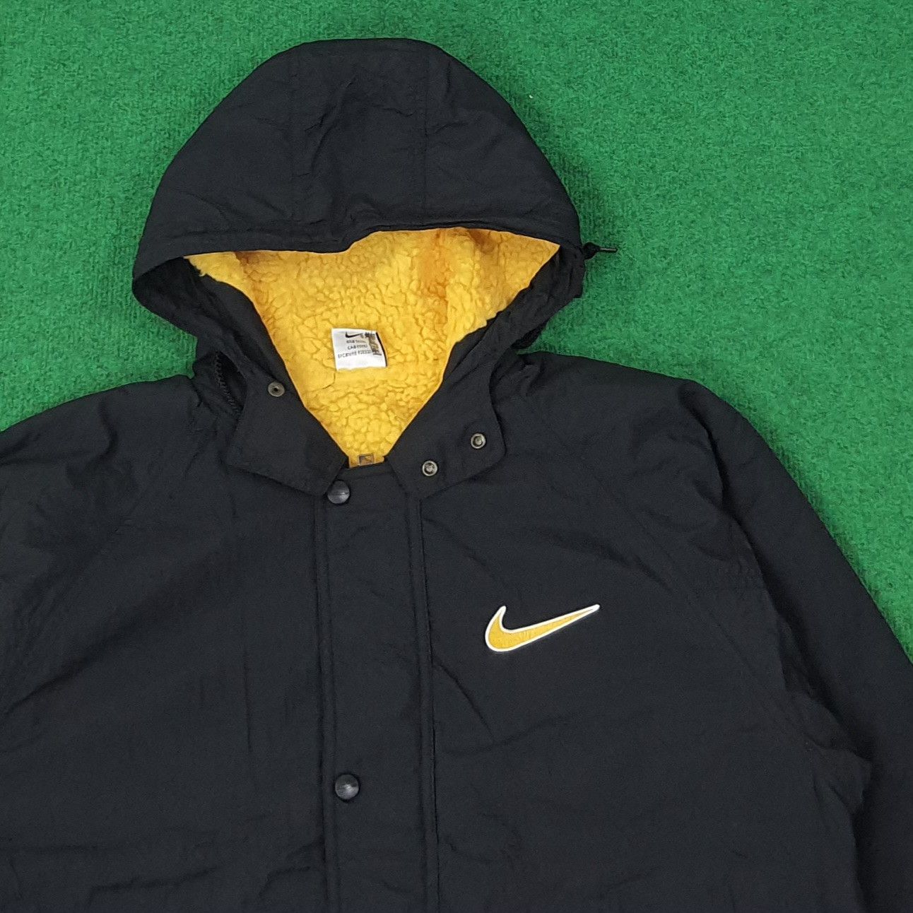 Nike Vintage Nike Center Big Swoosh Embroidered Jacket C266N18 Size US L / EU 52-54 / 3 - 4 Thumbnail
