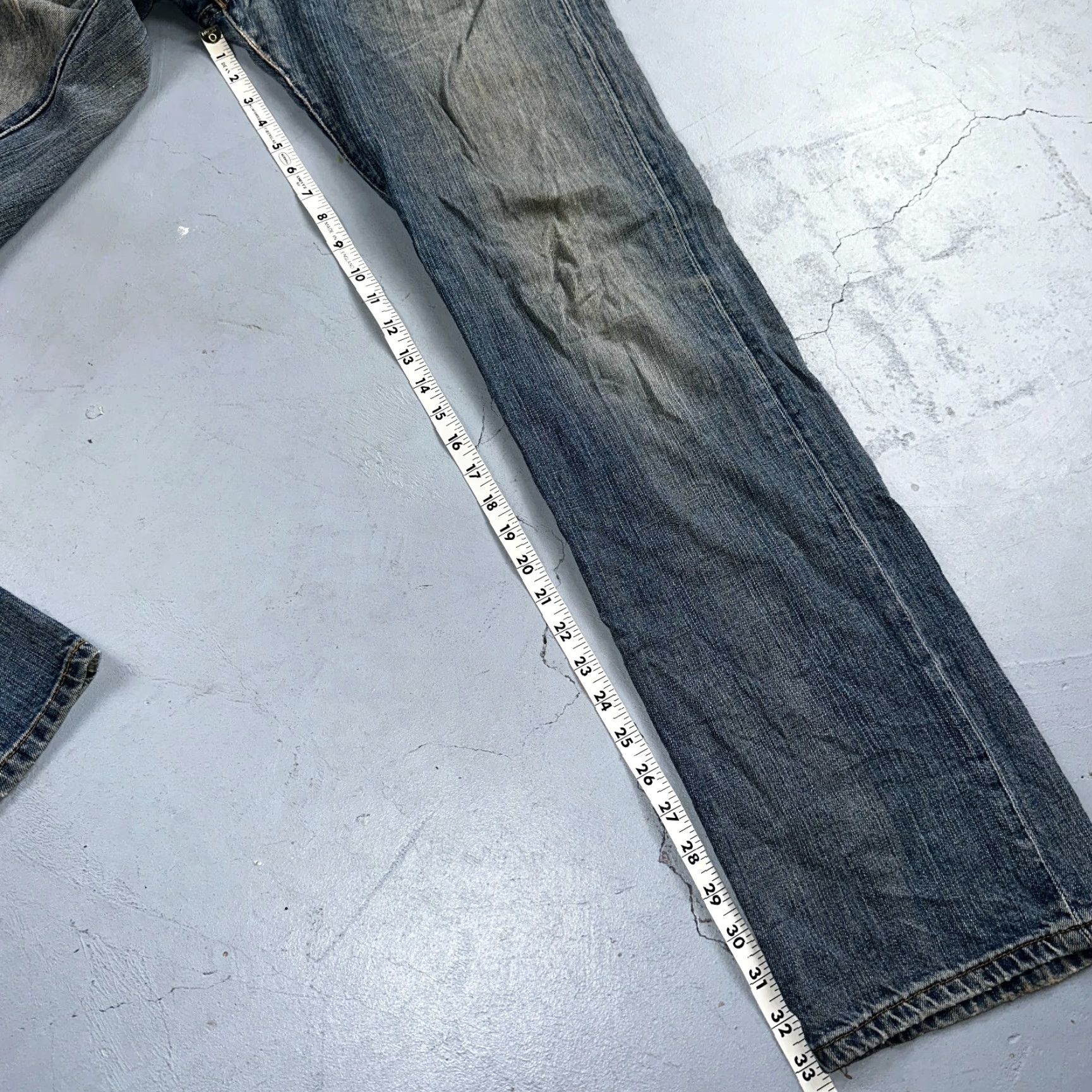 Levi's Levi's 501 Vintage Levis 501 XX Straight Jeans Blue Med Wash 33x34 90s Men's Straight Jeans Size US 33 - 6 Thumbnail