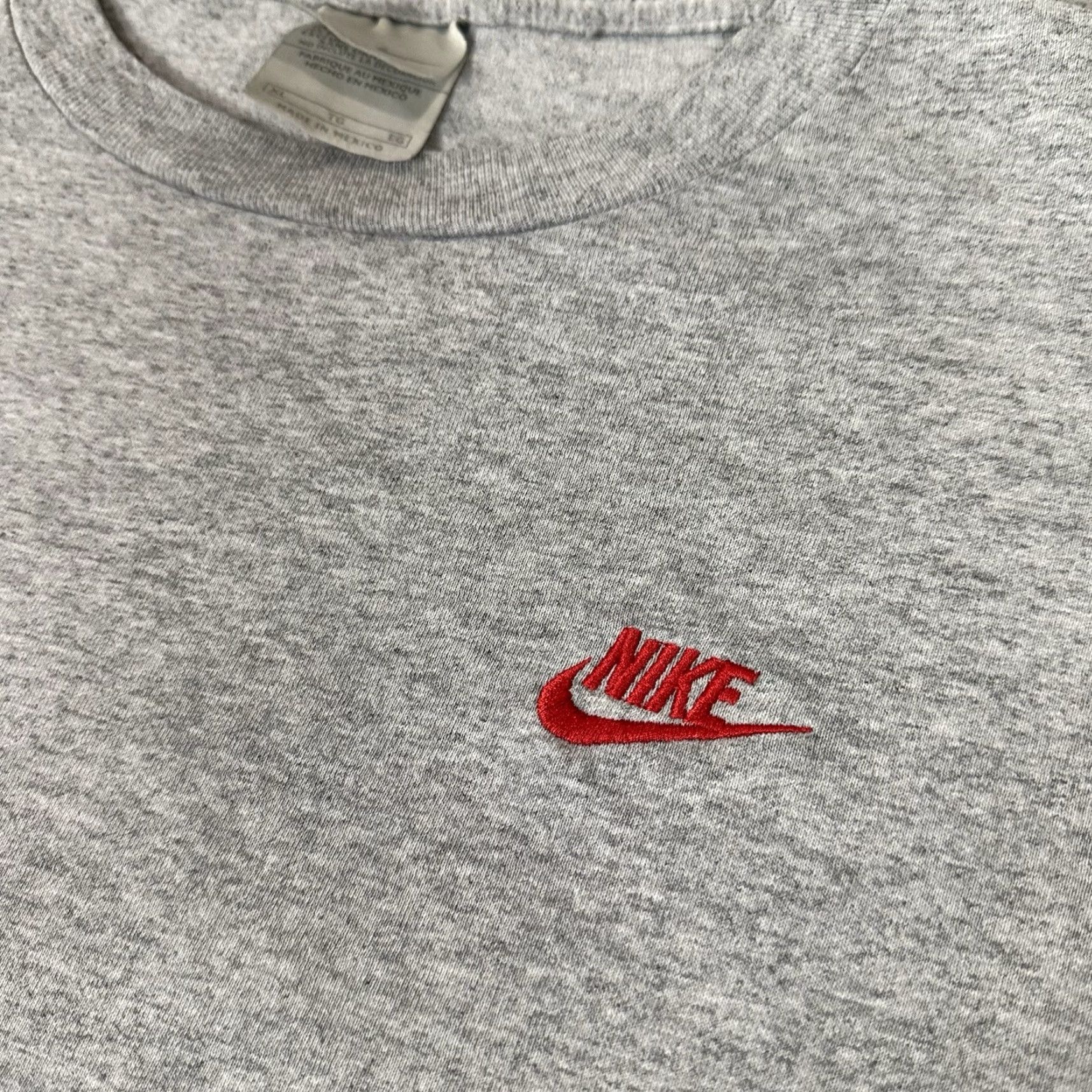 Nike VINTAGE Nike T Shirt Mens XL Gray Embroidered Logo Swoosh Y2K Boxy Rare Vtg Shirt Mens XL Gray Embroidered Swoosh 90s Y2K Nike Logo Size US XL / EU 56 / 4 - 3 Thumbnail