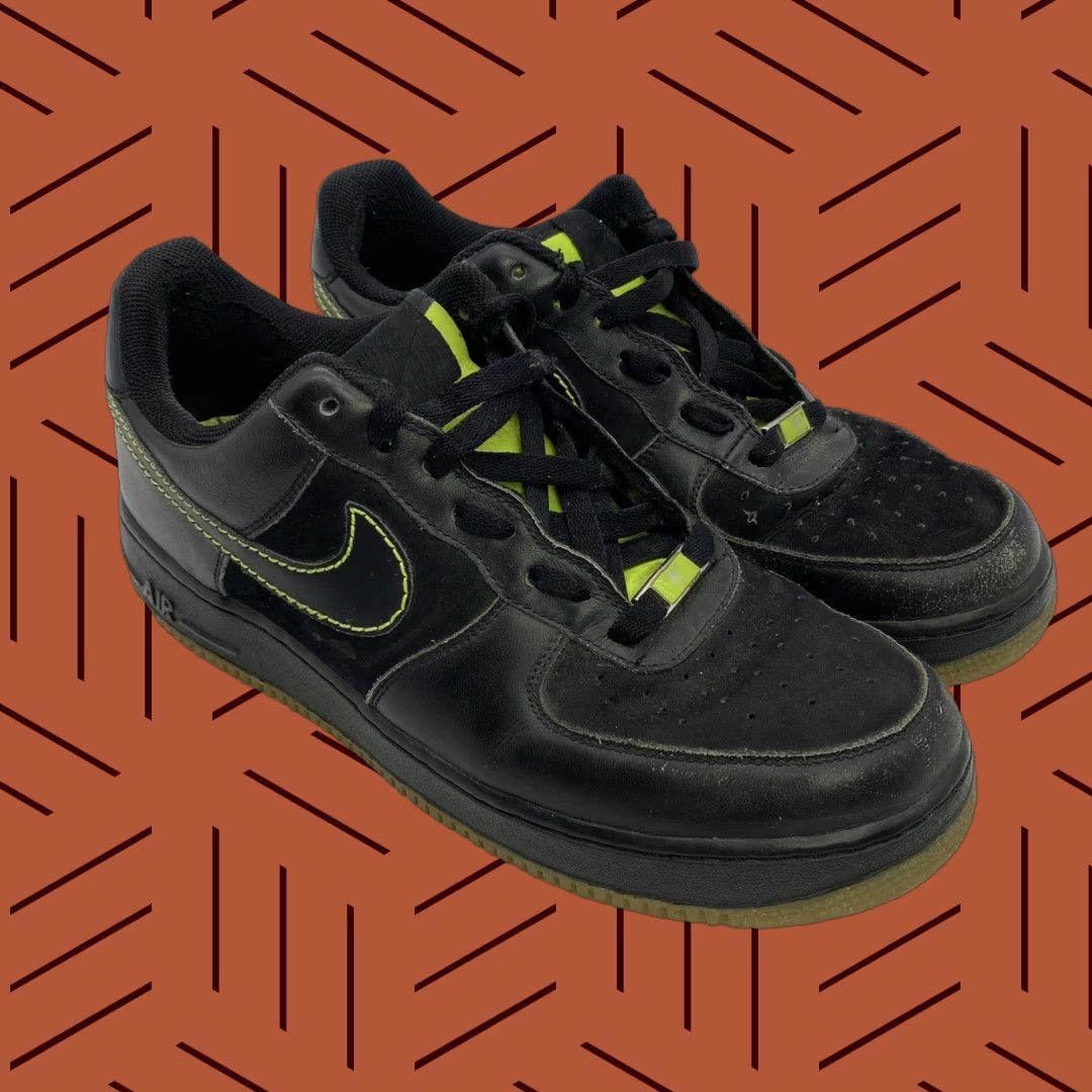 Nike VINTAGE Nike Air Force 1 '07 BLACK/BLACK-VOLT 315122-002 MENS OG AF1 RETRO '82 Shoes Size US 9 / EU 42 - 1 Thumbnail
