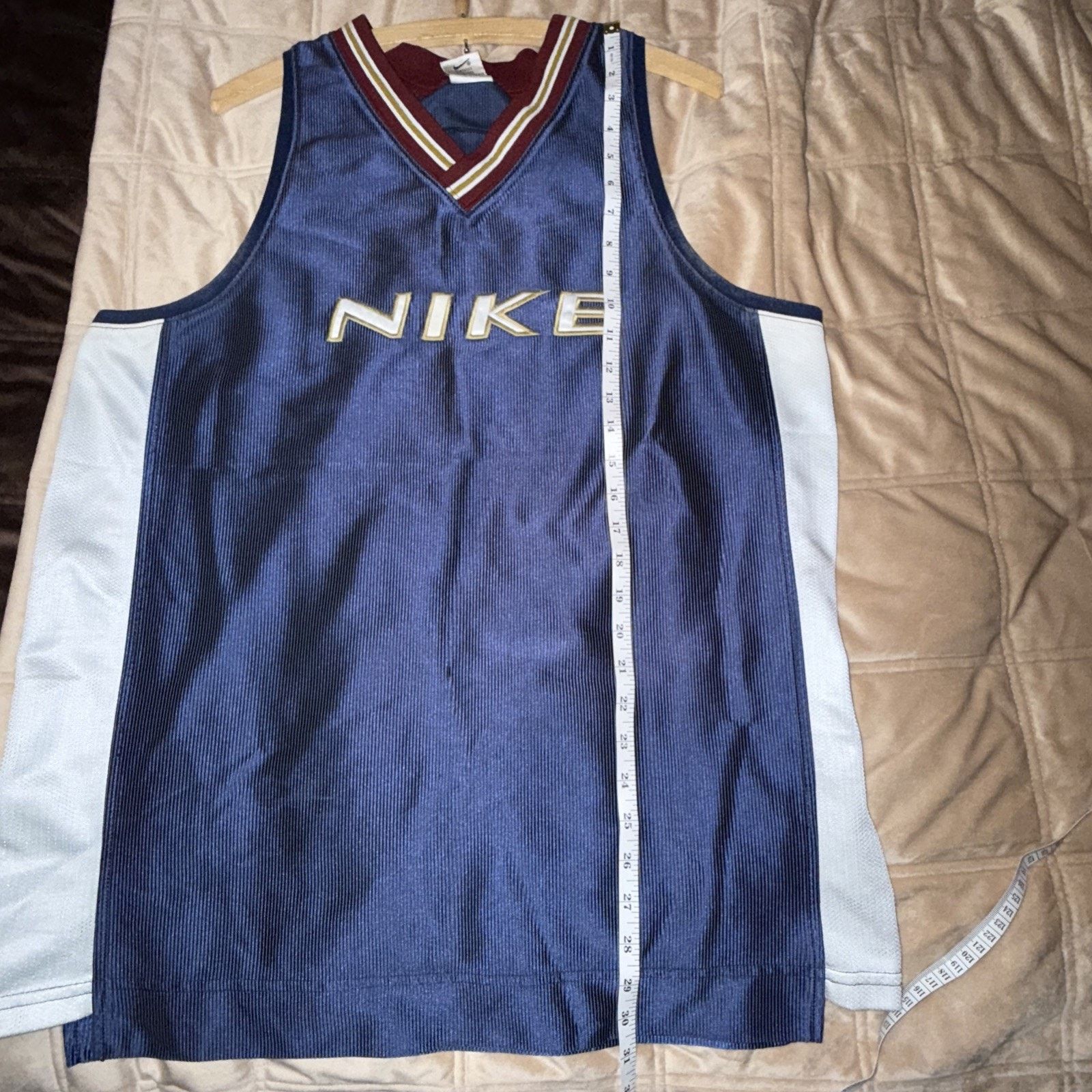Nike Vintage NIKE Spell Out Logo White Label Basketball Jersey L Size US L / EU 52-54 / 3 - 8 Thumbnail