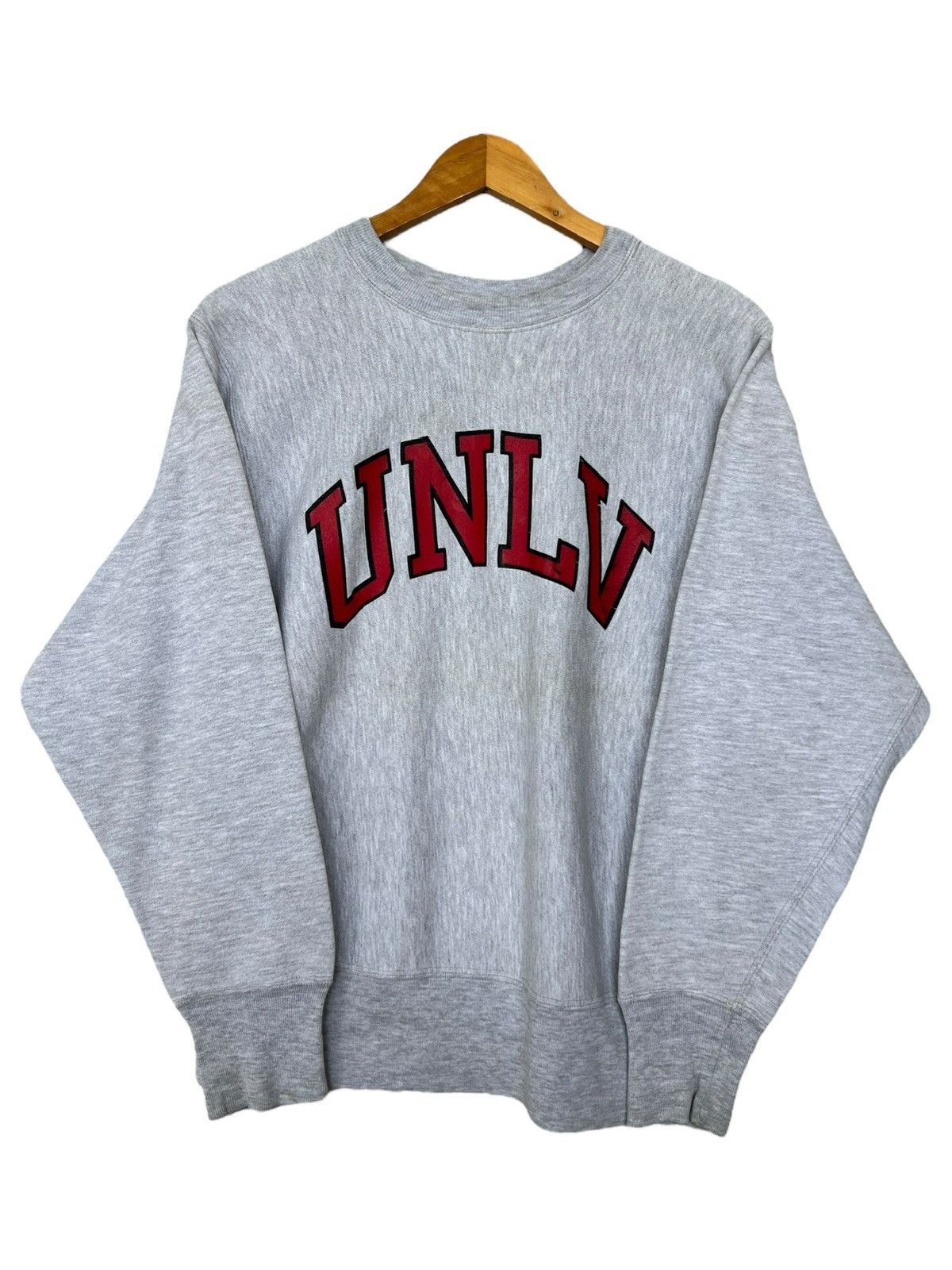 Champion Vintage 80s Champion Reverse Weave Las Vegas UNLV Sweatshirt Size US S / EU 44-46 / 1 - 1 Thumbnail
