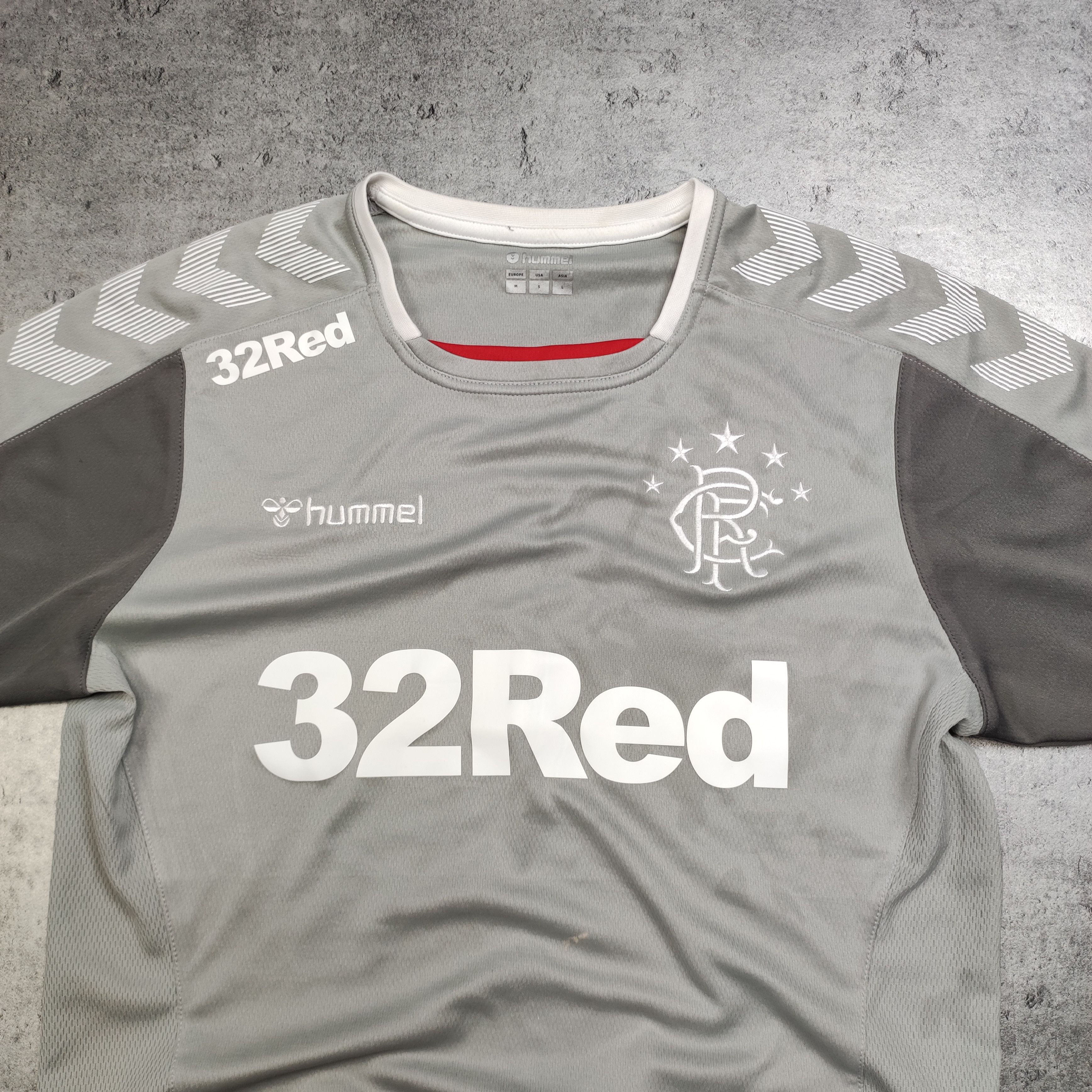 Vintage RARE Glasgow Rangers Scotland Hummel Training Jersey Size US M / EU 48-50 / 2 - 4 Thumbnail