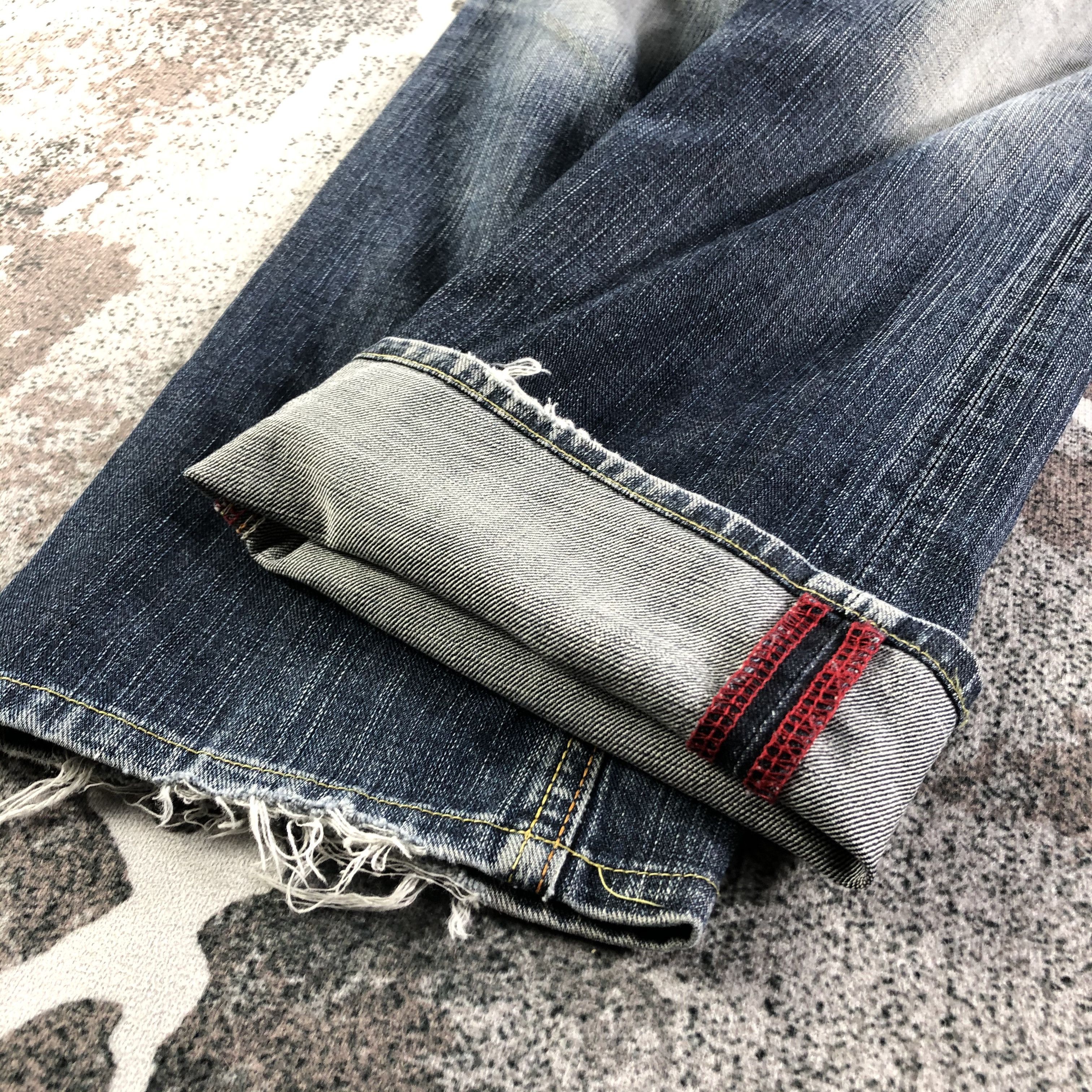 Edwin Distress Vintage Edwin Jeans Faded Blue KJ2391 Size US 30 / EU 46 - 7 Thumbnail
