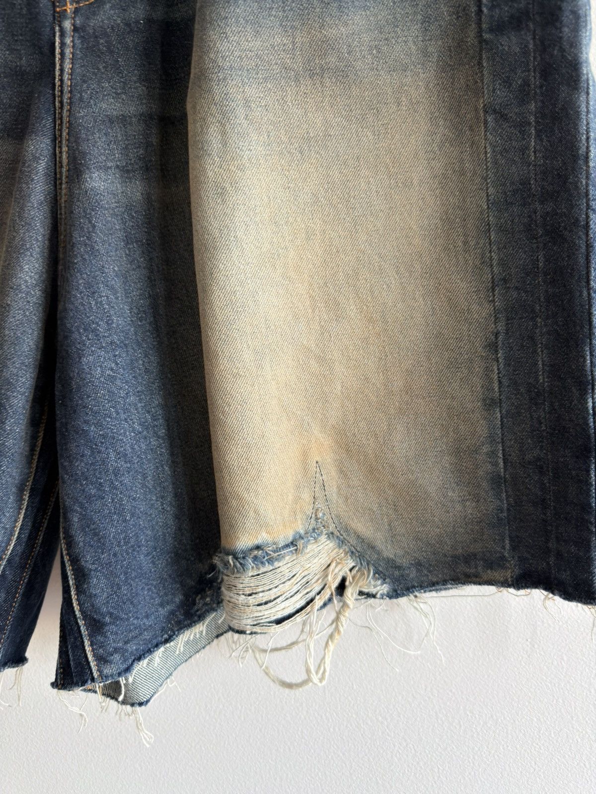 Vetements *RARE* GVASALIA VETEMENTS DENIM BAGGY DISTRESSED SHORT Size US 36 / EU 52 - 4 Thumbnail