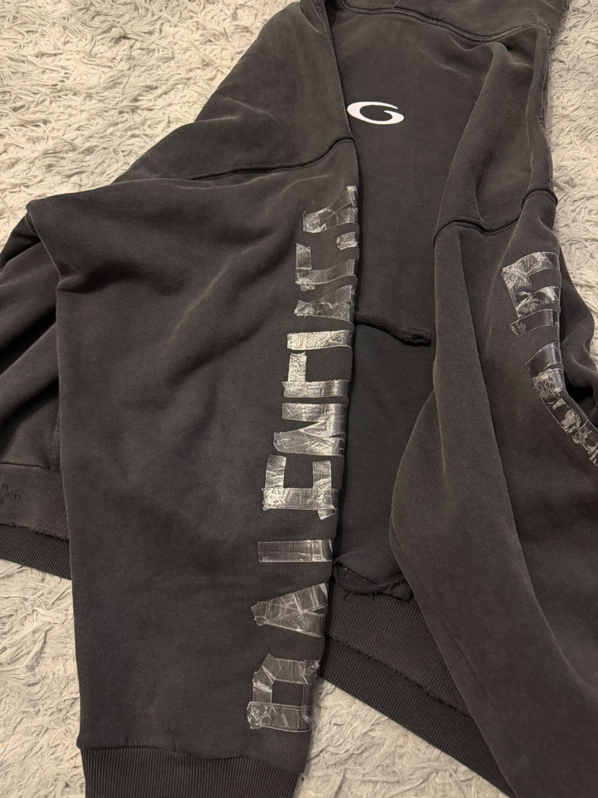 Balenciaga distressed logo hoodie Size US XL / EU 56 / 4 - 3 Thumbnail
