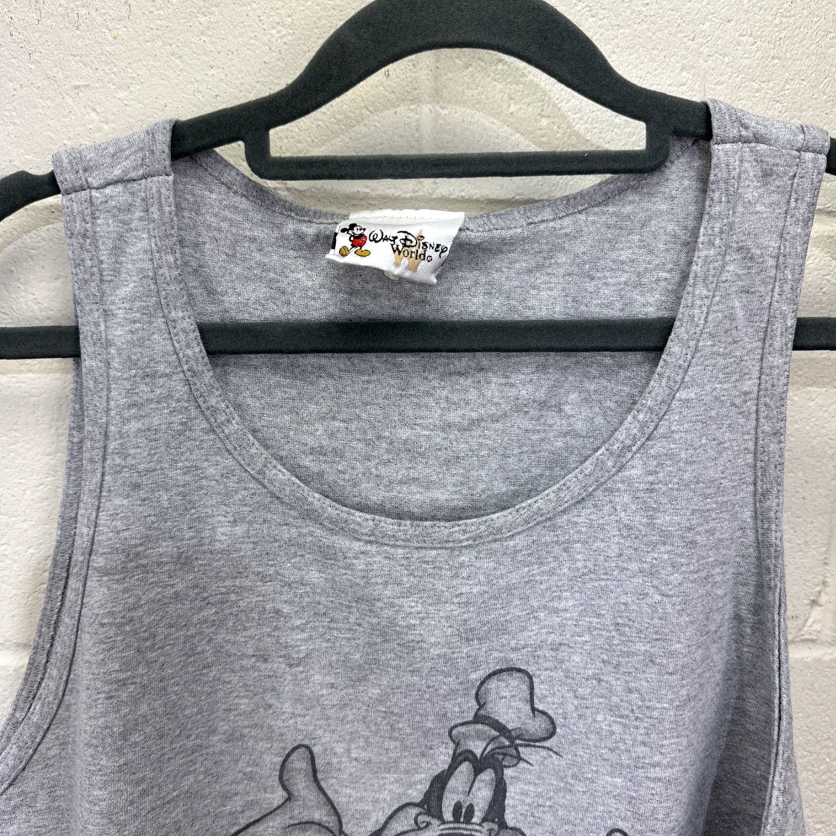 Disney VINTAGE Walt Disney World GOOFY Tank Top Shirt 2XL Adult Gray Mickey Pluto Donald Goofy 2000s USA Mens Size US XXL / EU 58 / 5 - 5 Thumbnail