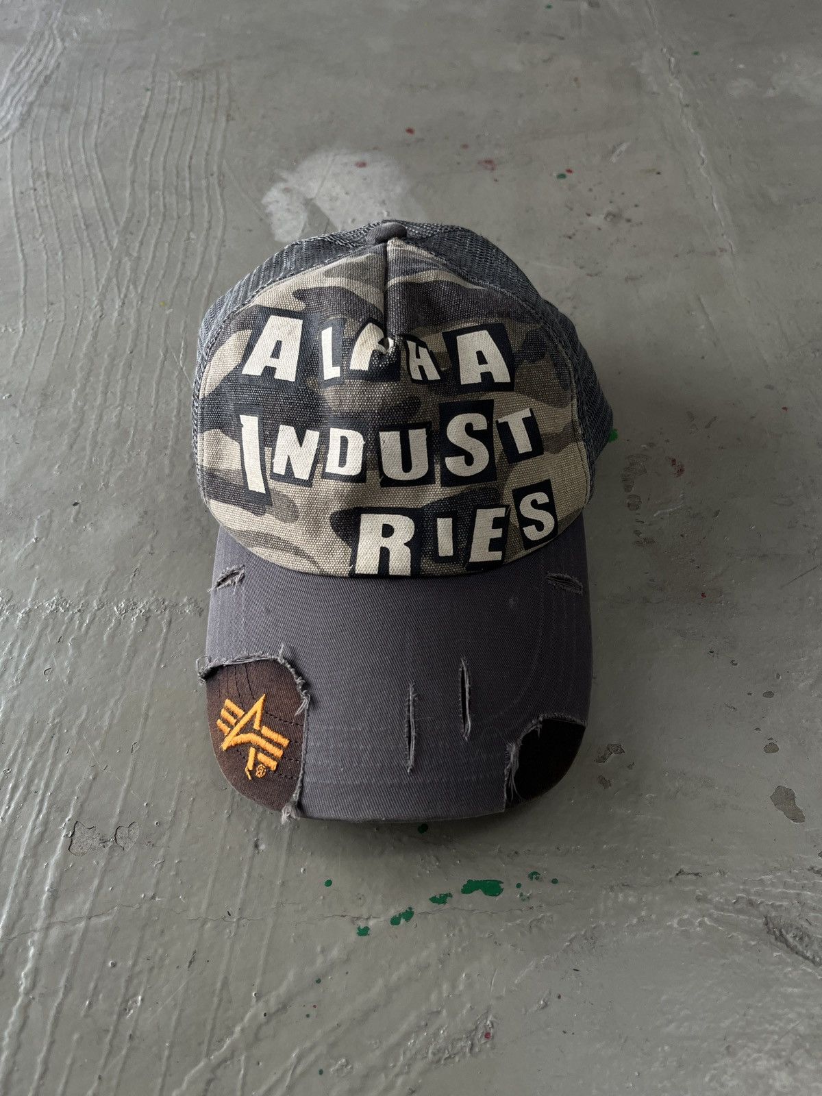 Buzz Rickson's Vintage Alpha Industries Camo Army Distress Trucker Hat Cap Size ONE SIZE - 1 Thumbnail