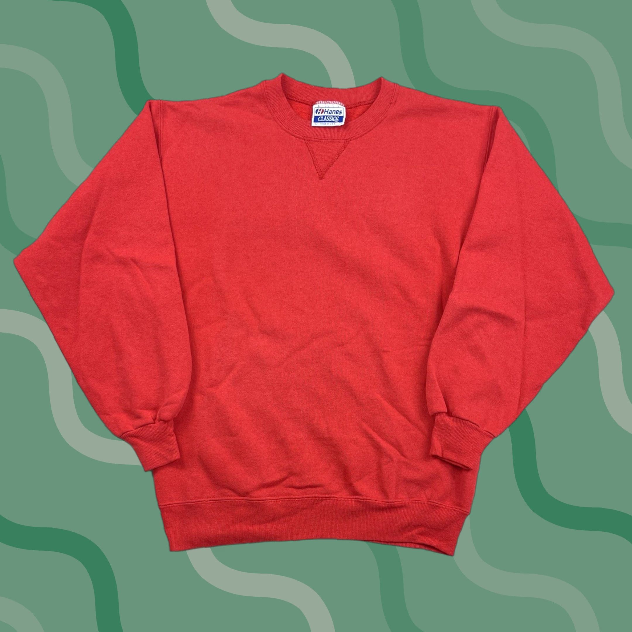 Hanes VINTAGE Hanes Sweatshirt Red Crewneck L Mens 90s Unisex Adults Cotton Polyester Fleece Made in USA Size US L / EU 52-54 / 3 - 1 Thumbnail