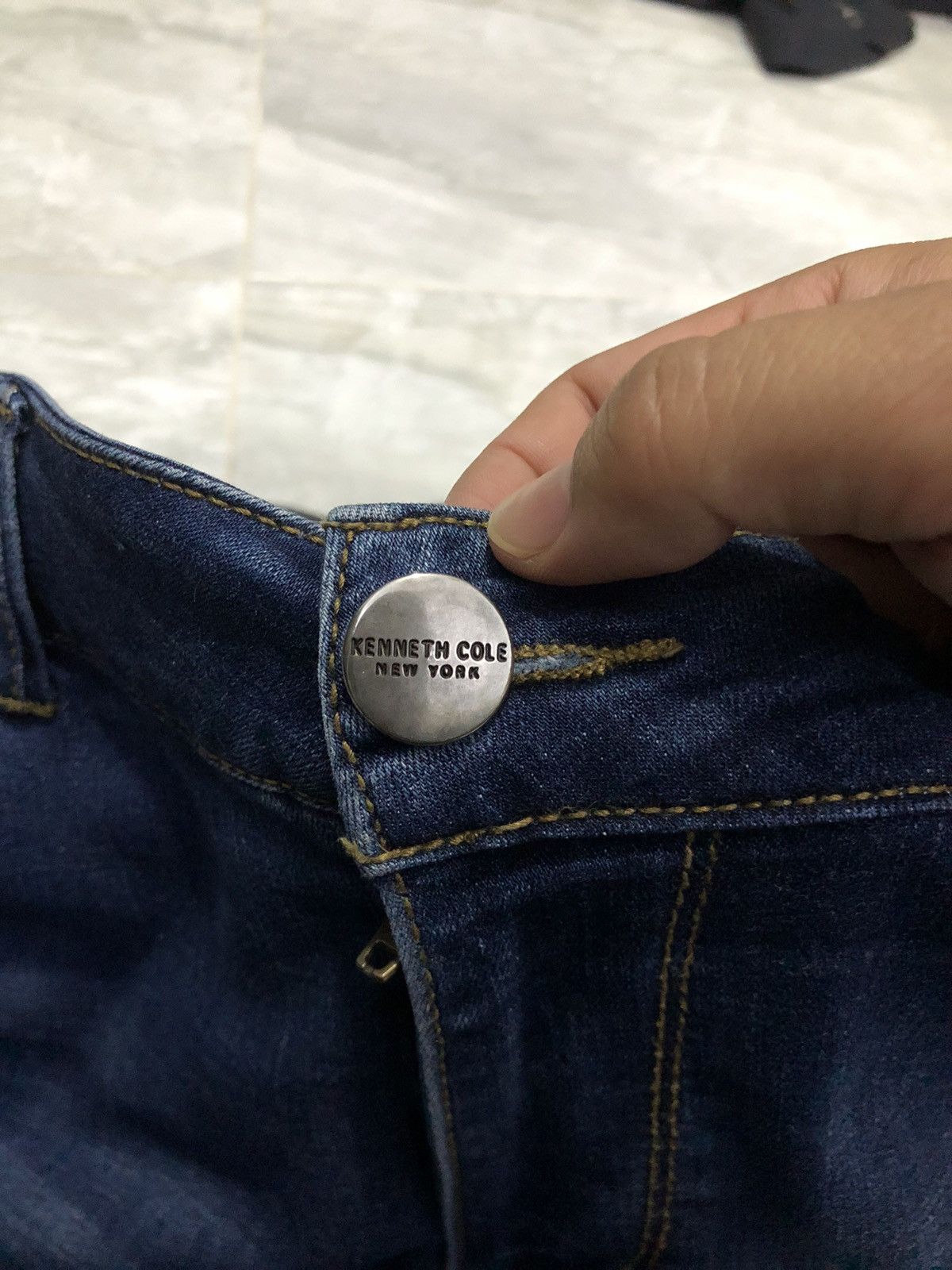 Designer × Kenneth Cole Kenneth Cole New York Distressed Repair Jeans – Size 34 Size US 34 / EU 50 - 6 Thumbnail