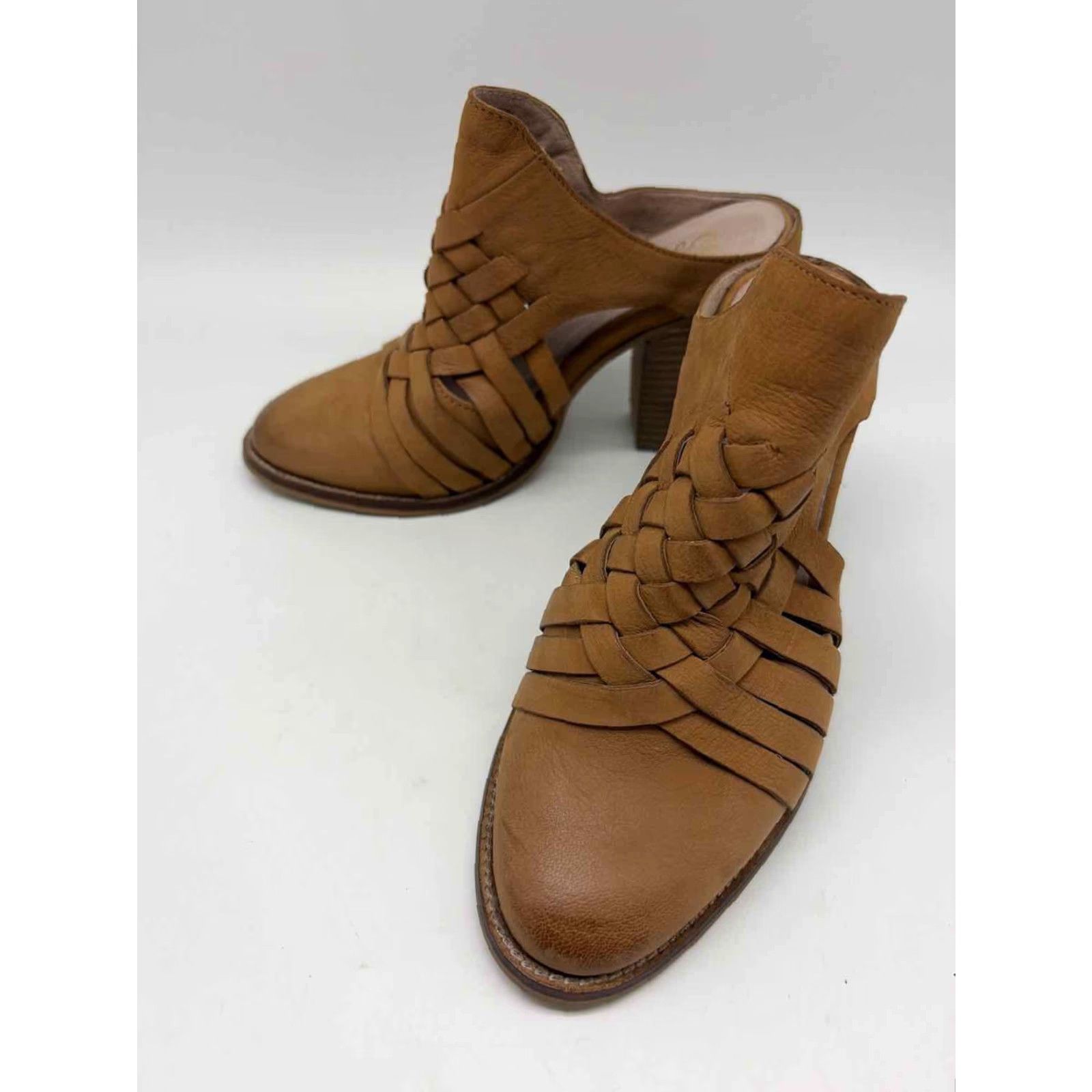 Seychelles Seychelles Tan Size 6.5 Mule Heels Size US 7 / IT 37 - 2 Thumbnail