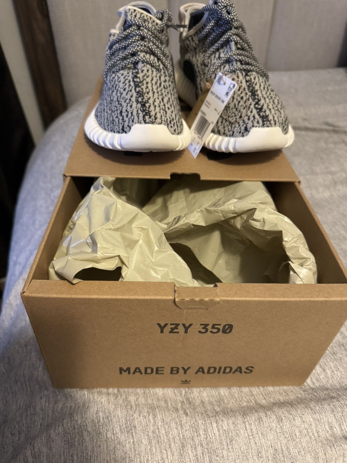Yeezy Yeezy 350 2022 ReRelease Size US 8.5 / EU 41-42 - 3 Thumbnail