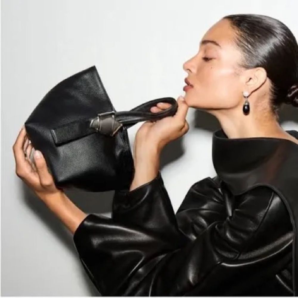 Brandon Maxwell NWT Merit x Brandon Maxwell w/ dust bag Black Leather Bag Po Size ONE SIZE - 1 Thumbnail