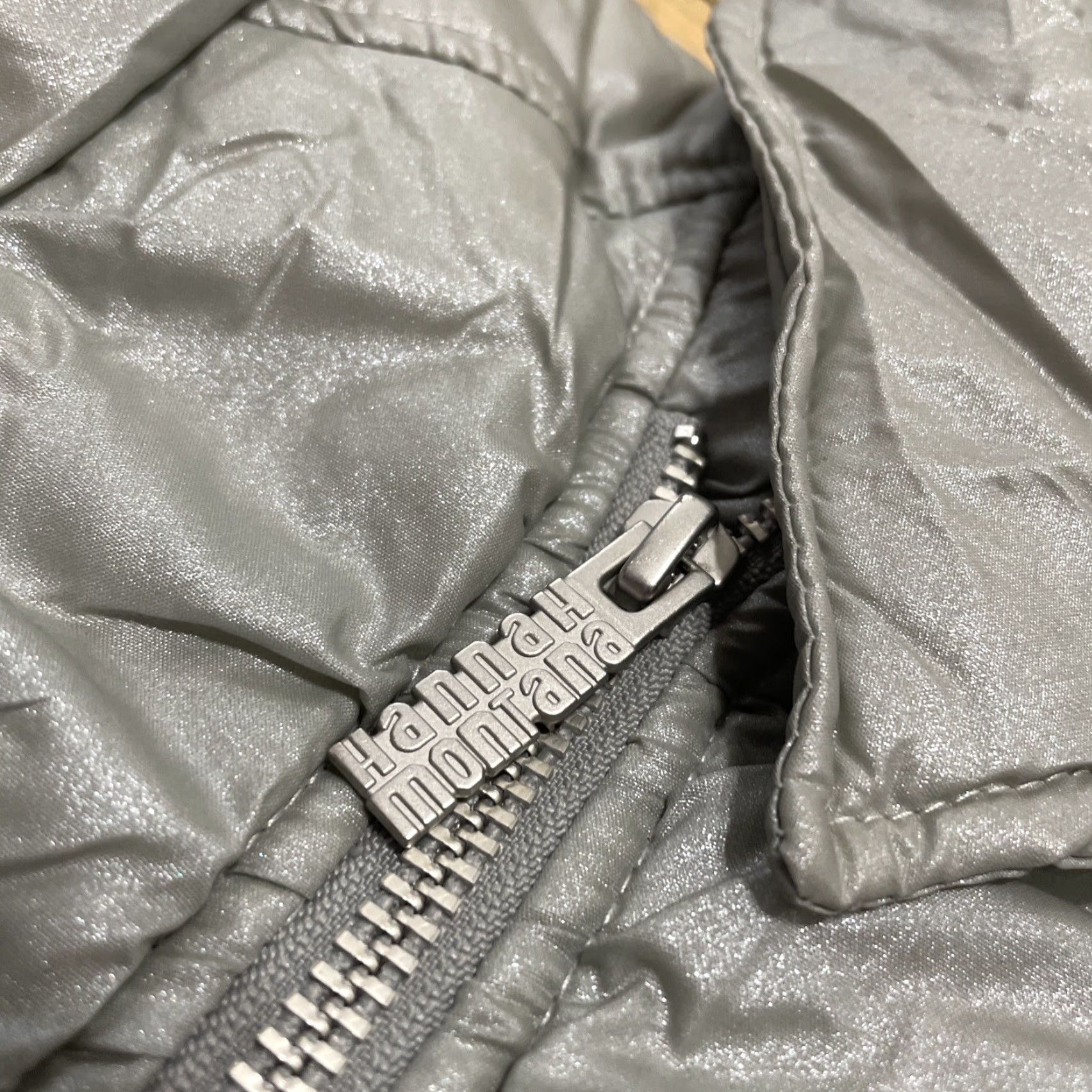 Disney VINTAGE Disney Hannah Montana y2k Jacket Junior XL 12/14 Silver Metallic Moto Crop RARE Size XL / US 12-14 / IT 48-50 - 6 Thumbnail