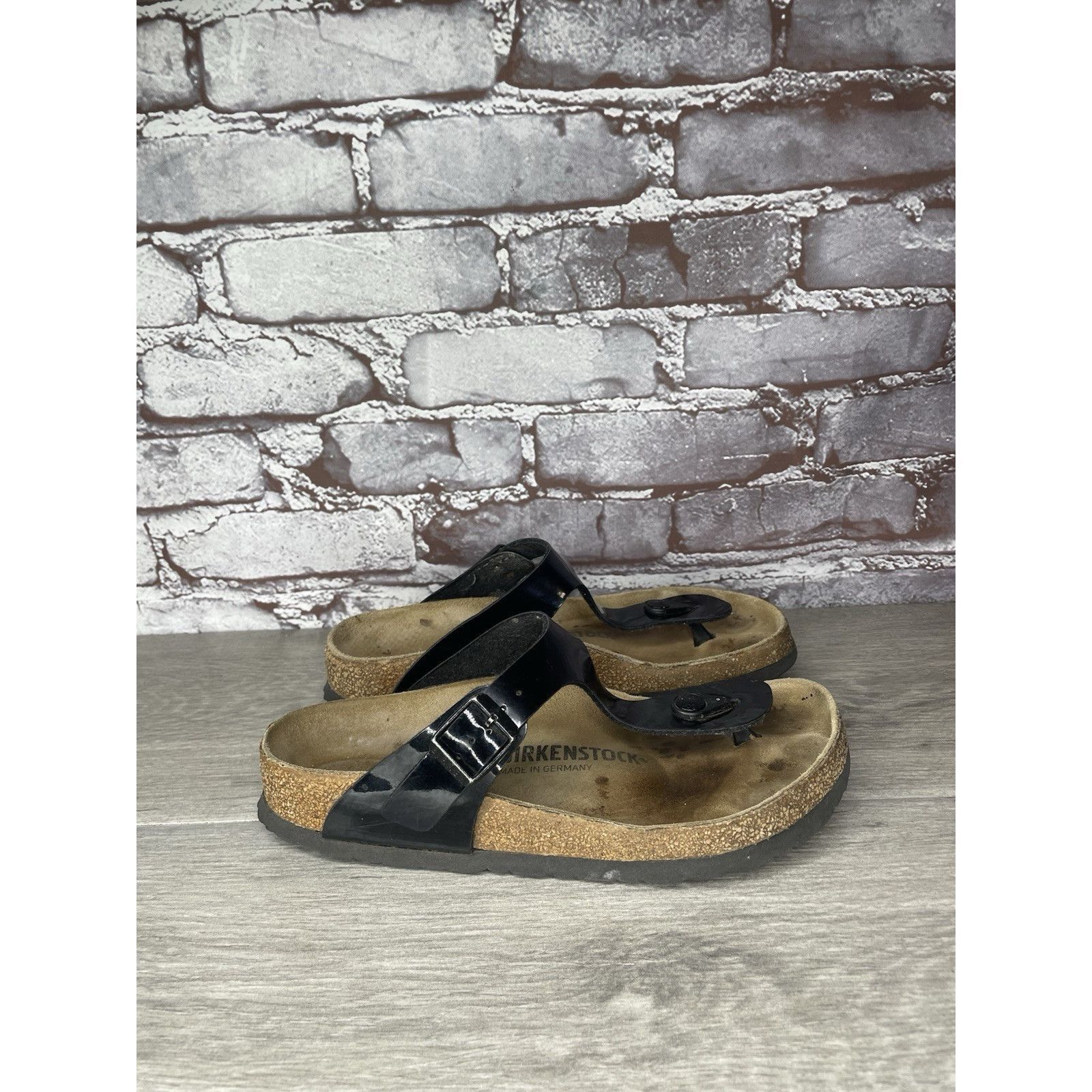 Birkenstock BIRKENSTOCK Gizeh Black Patent Leather Thong Cork Sandals Wo Size US 6.5 / IT 36.5 - 15 Thumbnail