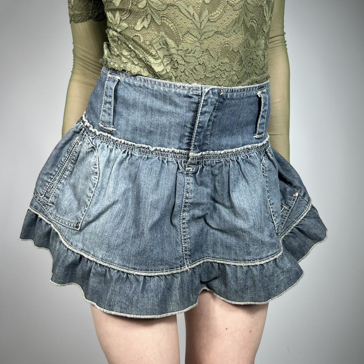 Japanese Brand Vintage Y2K Japanese Flared Retro Mini Skirt Hysteric Style Size 28" / US 6 / IT 42 - 1 Thumbnail