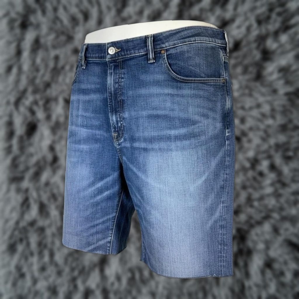 Lucky Brand Lucky Brand Denim Shorts Bermuda Athletic Taper Stretch 8 Inseam Blue Mens 48 Denim Shorts Size US 32 / EU 48 - 1 Thumbnail