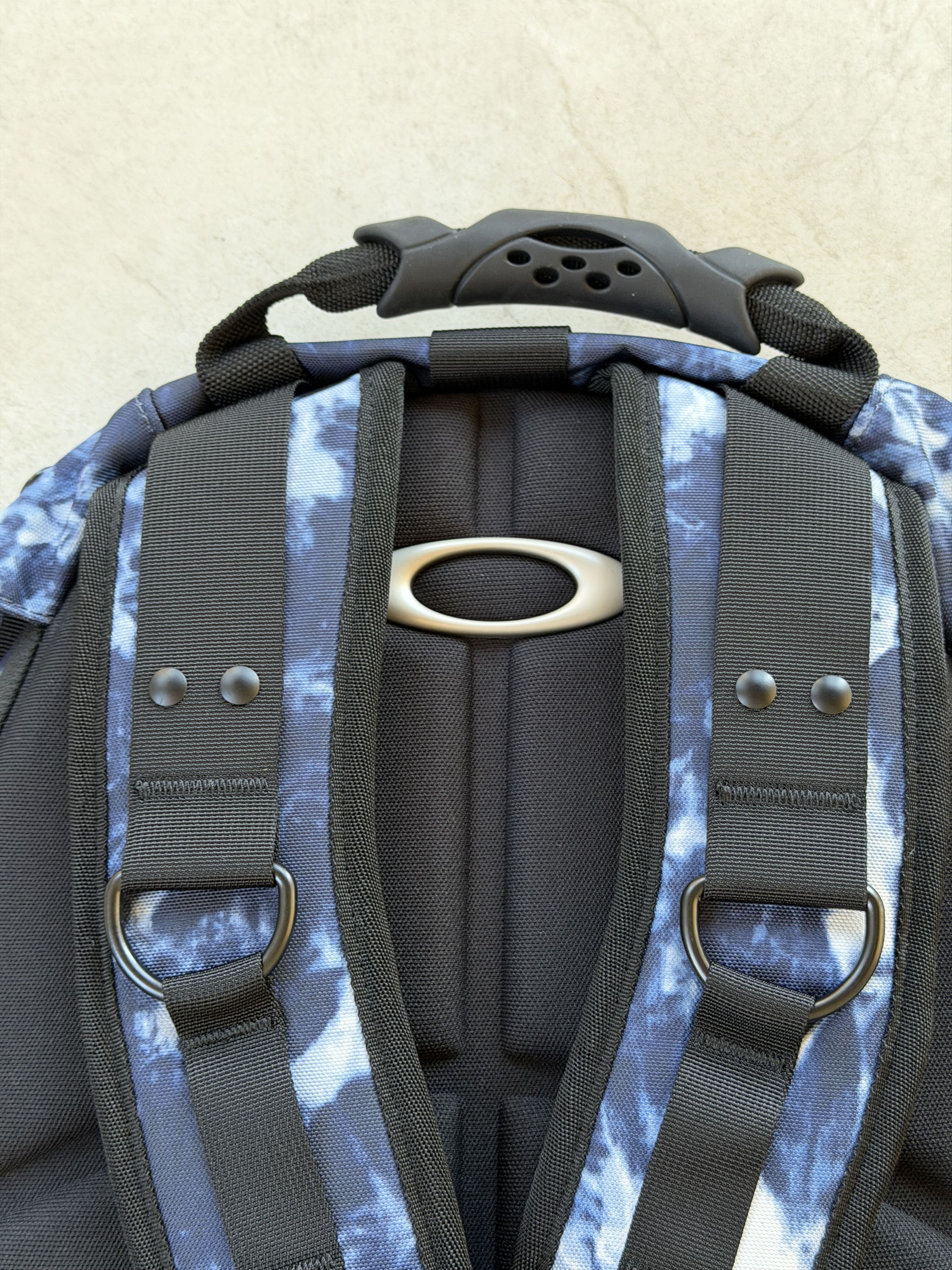 Kith × Oakley Kith Oakley Icon RC Backpack in Mystery Blue Size ONE SIZE - 5 Thumbnail